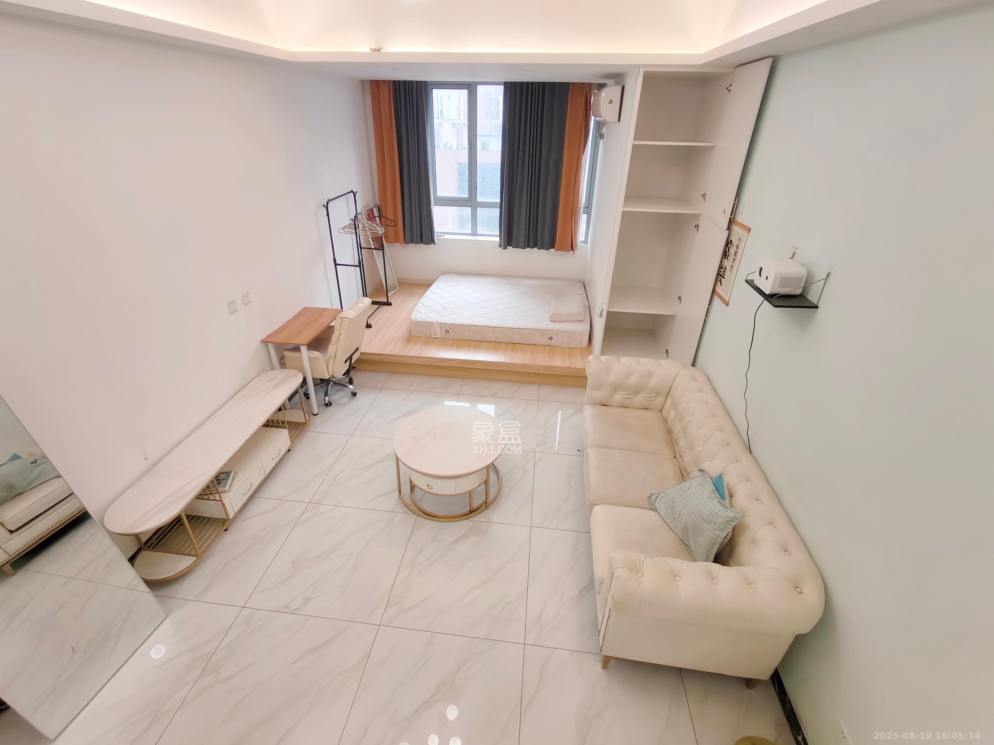 绿地之窗   51.0㎡     1400.00元/月