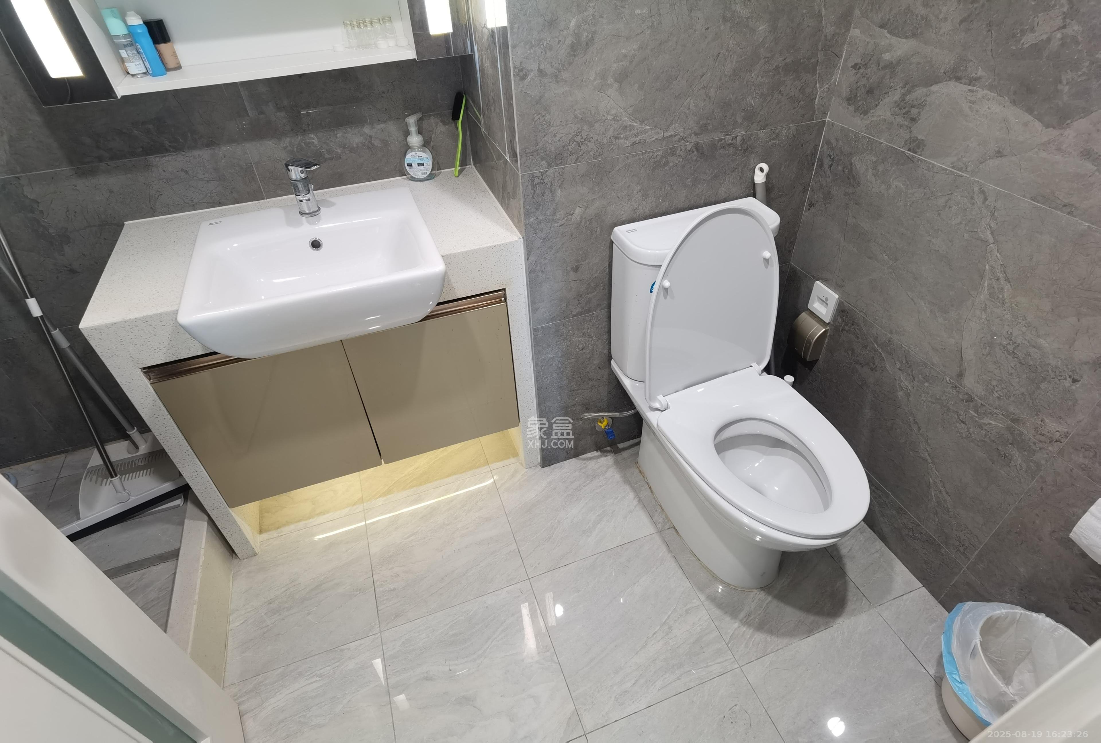 华远华时代 4室2厅2卫 4500.0元/月 华远华时代 4室2厅2卫 4500.0元/月室内图