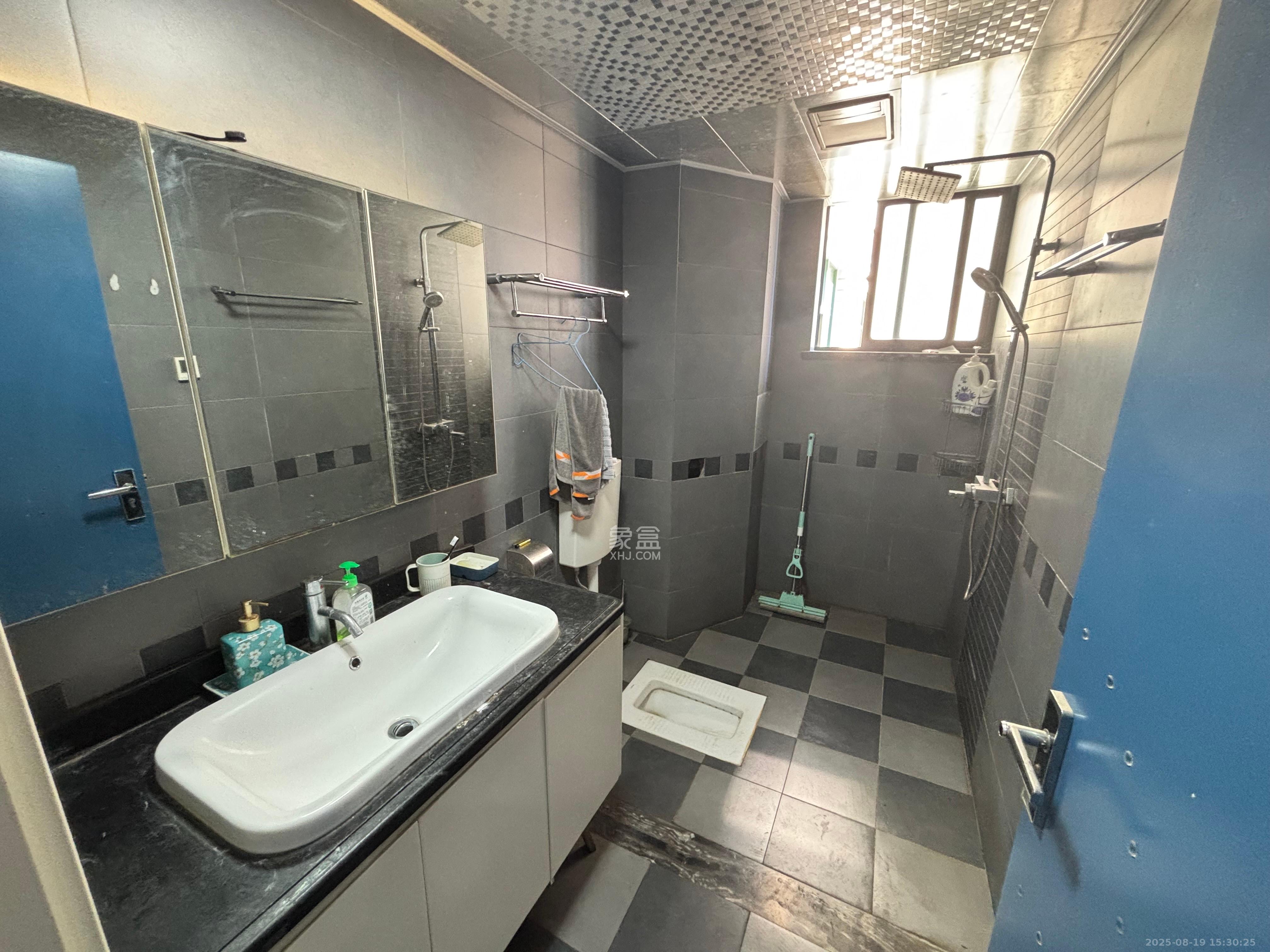 明城公寓  1室2厅1卫   3300.00元/月室内图