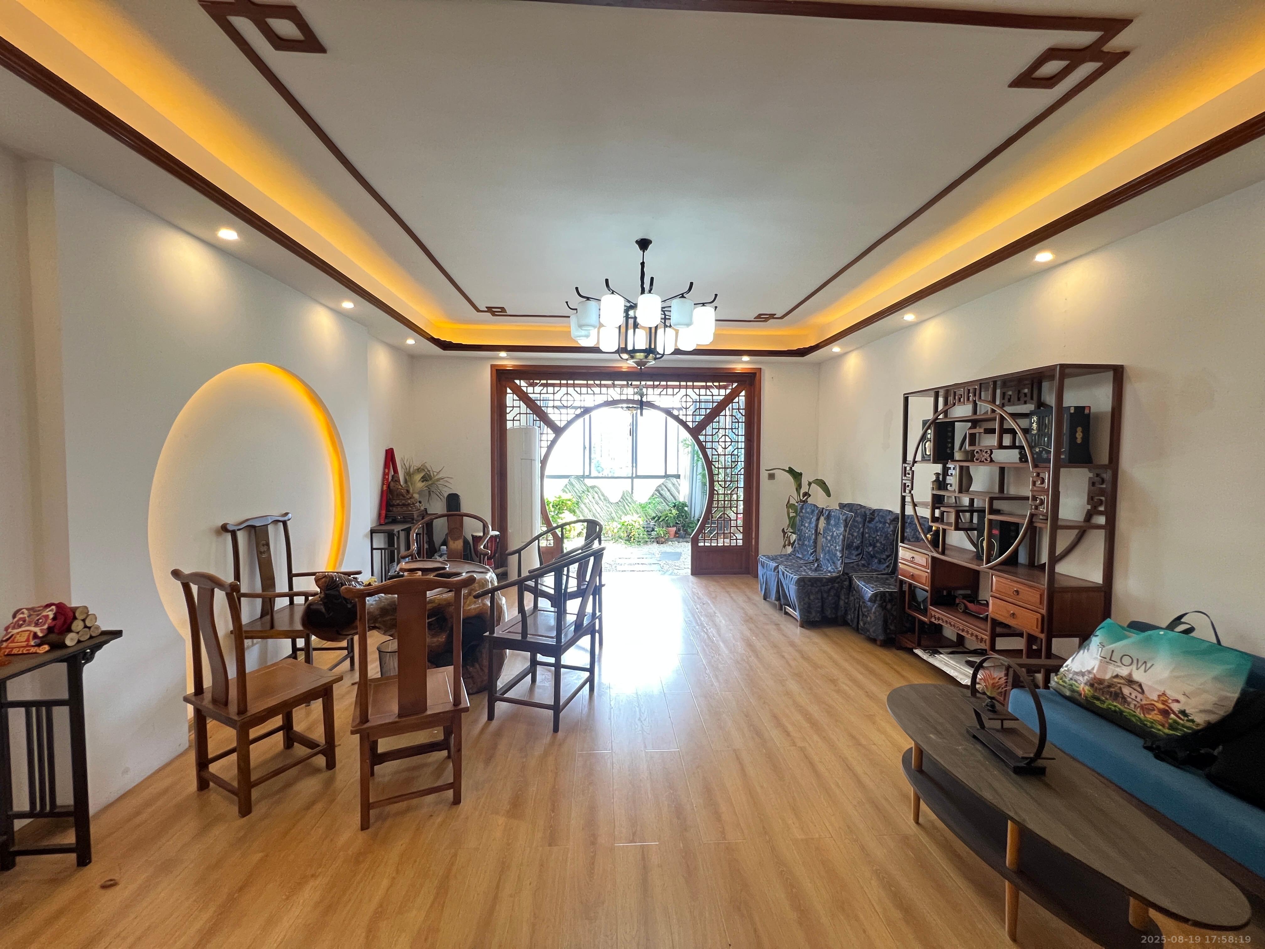 梦网景园 5室2厅2卫 5000.0元/月 梦网景园 5室2厅2卫 5000.0元/月室内图