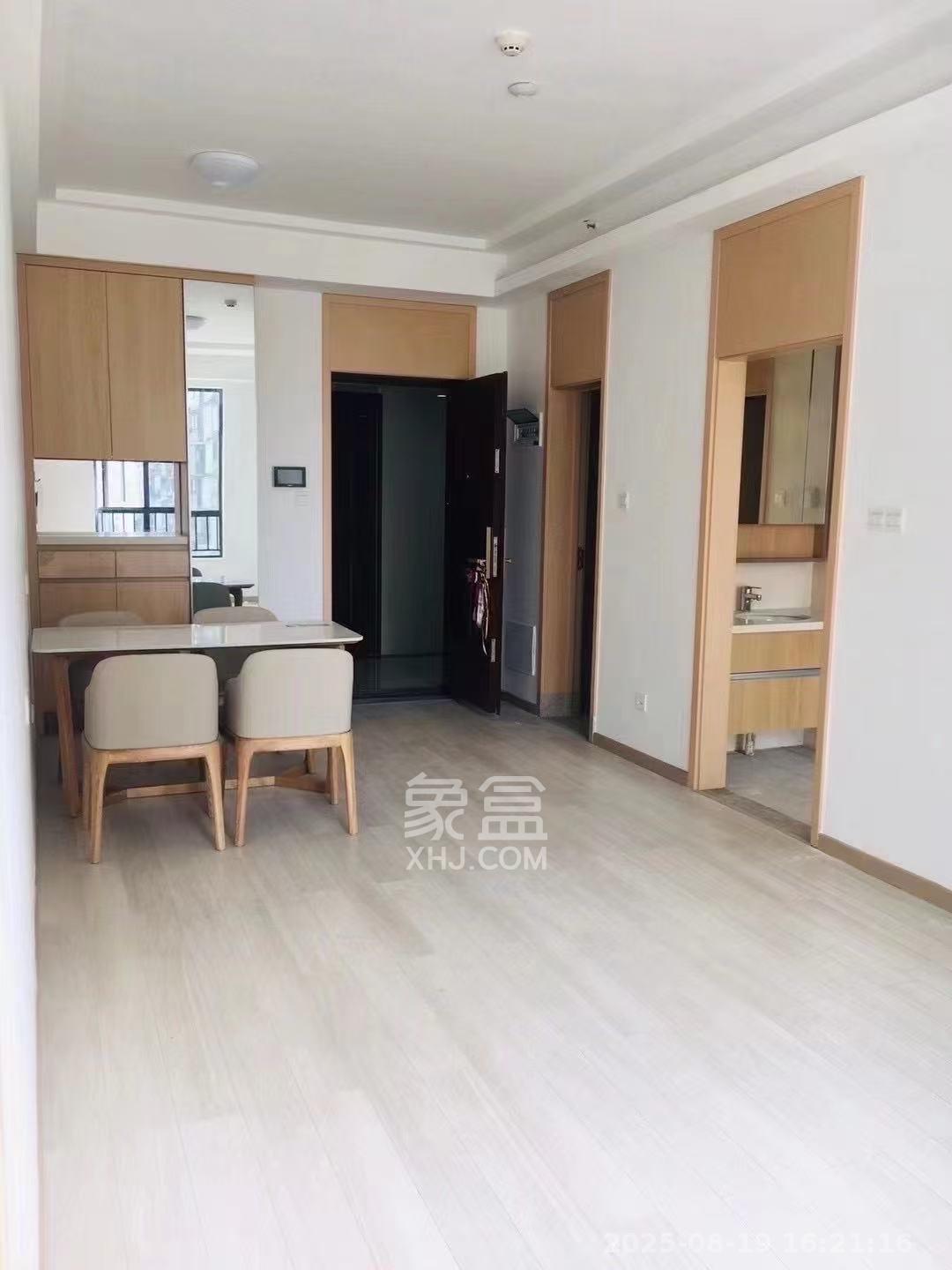 启迪协信中心 2室2厅1卫 2600.0元/月 启迪协信中心 2室2厅1卫 2600.0元/月室内图