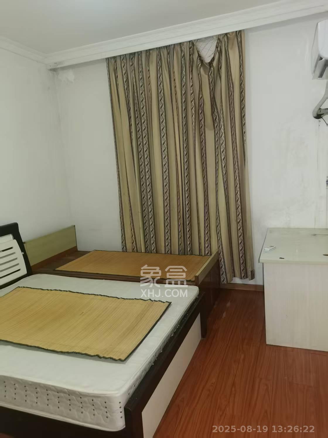 中南汽车世界 2室2厅1卫 880.0元/月 中南汽车世界 2室2厅1卫 880.0元/月室内图