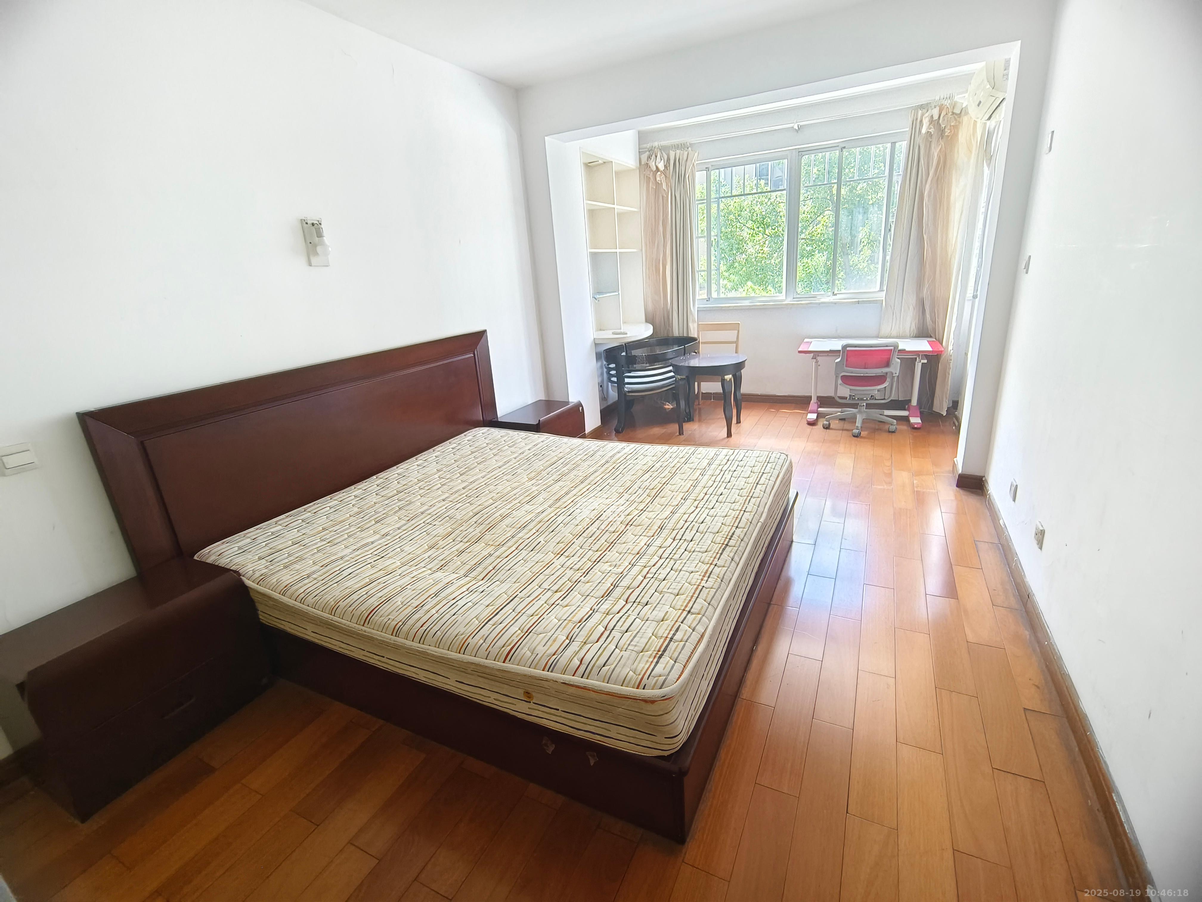 咸嘉新村西子园  3室2厅1卫   2200.00元/月室内图