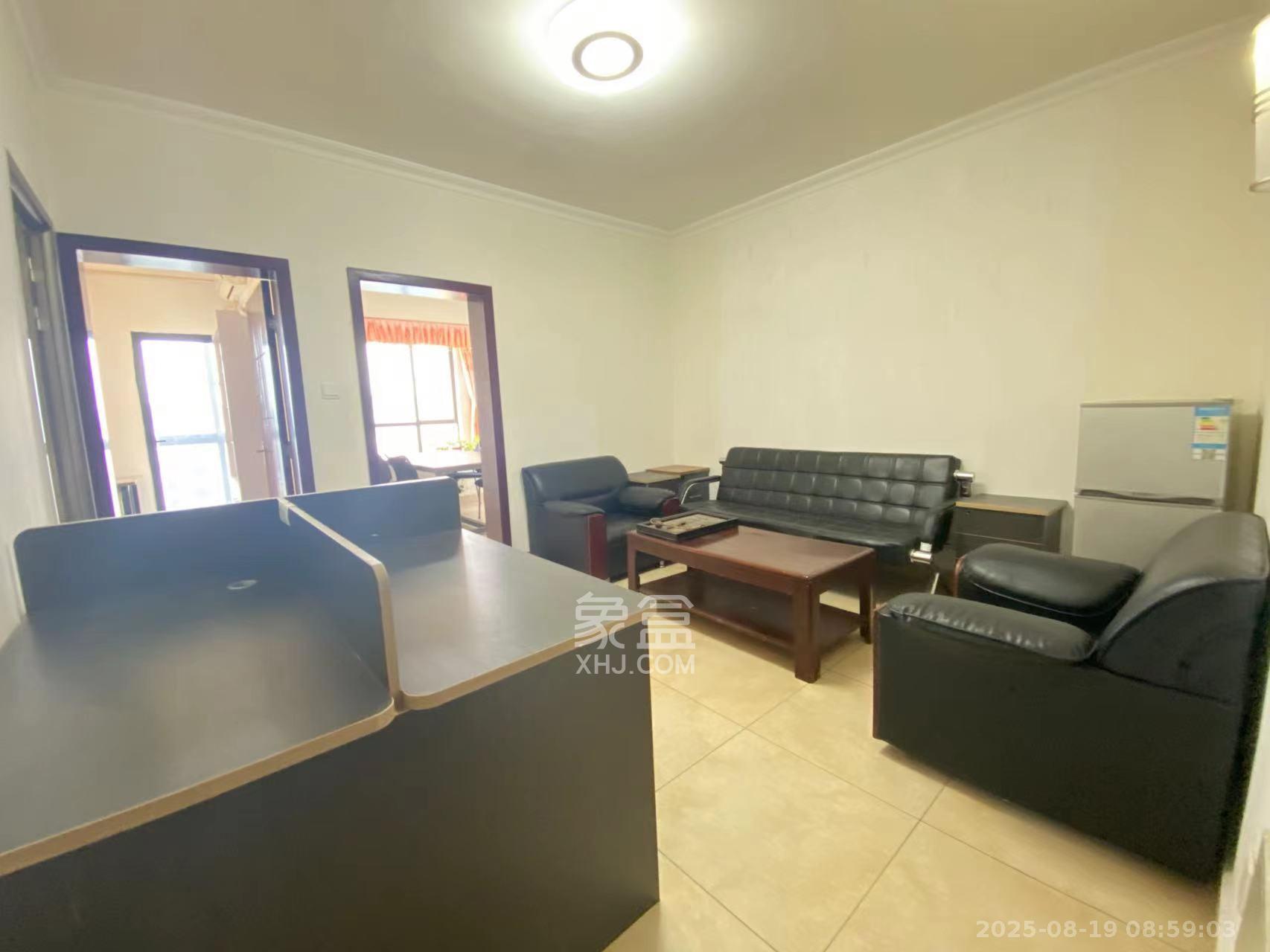 百纳广场(百纳公寓) 2室1厅1卫 2200.0元/月 百纳广场(百纳公寓) 2室1厅1卫 2200.0元/月室内图