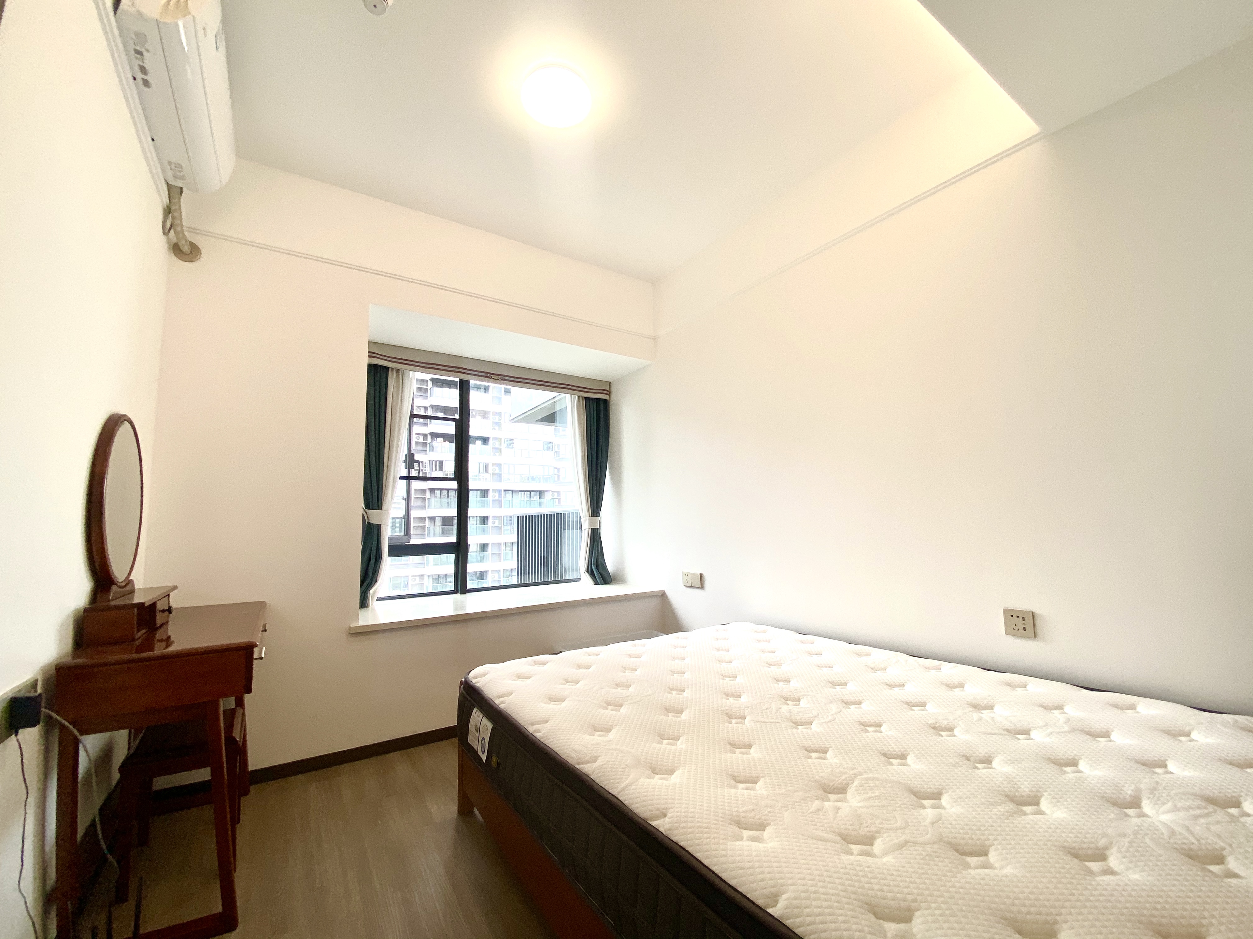 招商雍华府 4室2厅2卫 6000.0元/月 招商雍华府 4室2厅2卫 6000.0元/月室内图