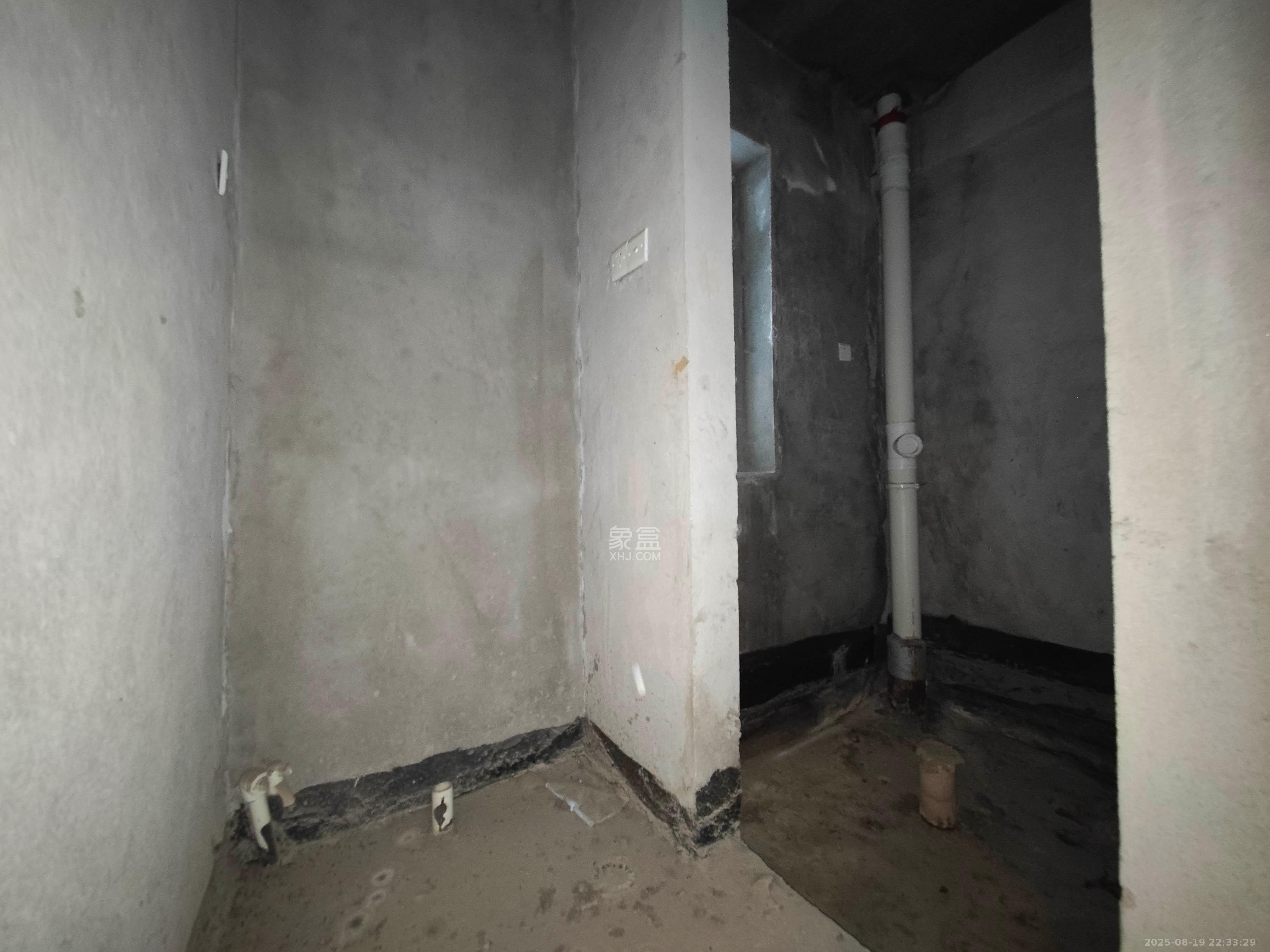 泰禹家园(彩云之翼家园一期、二期、三期) 5室2厅2卫 158.00万 泰禹家园(彩云之翼家园一期、二期、三期) 5室2厅2卫 158.00万卫生间