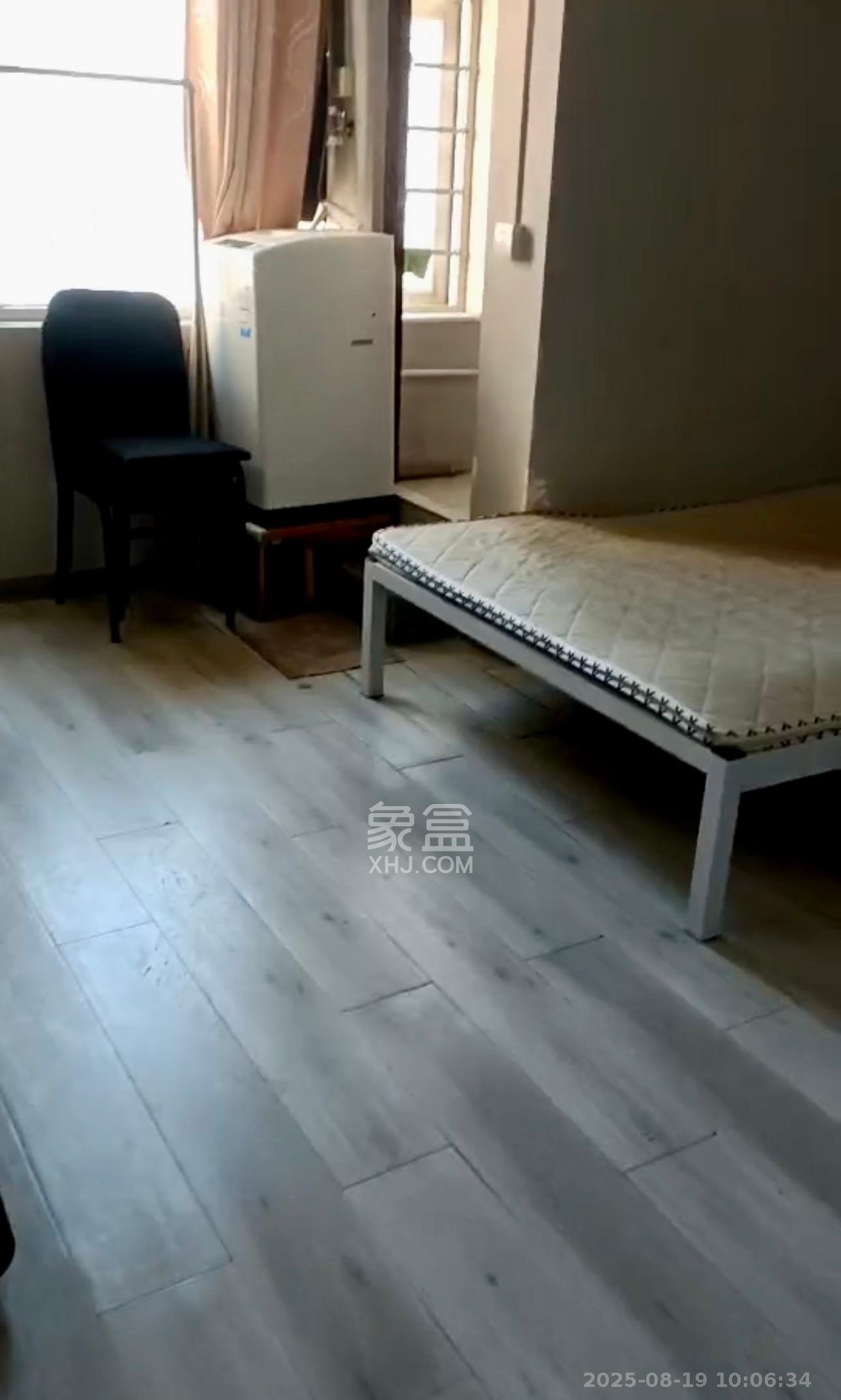 中房F联邦 1室0厅0卫 1100.0元/月 中房F联邦 1室0厅0卫 1100.0元/月室内图