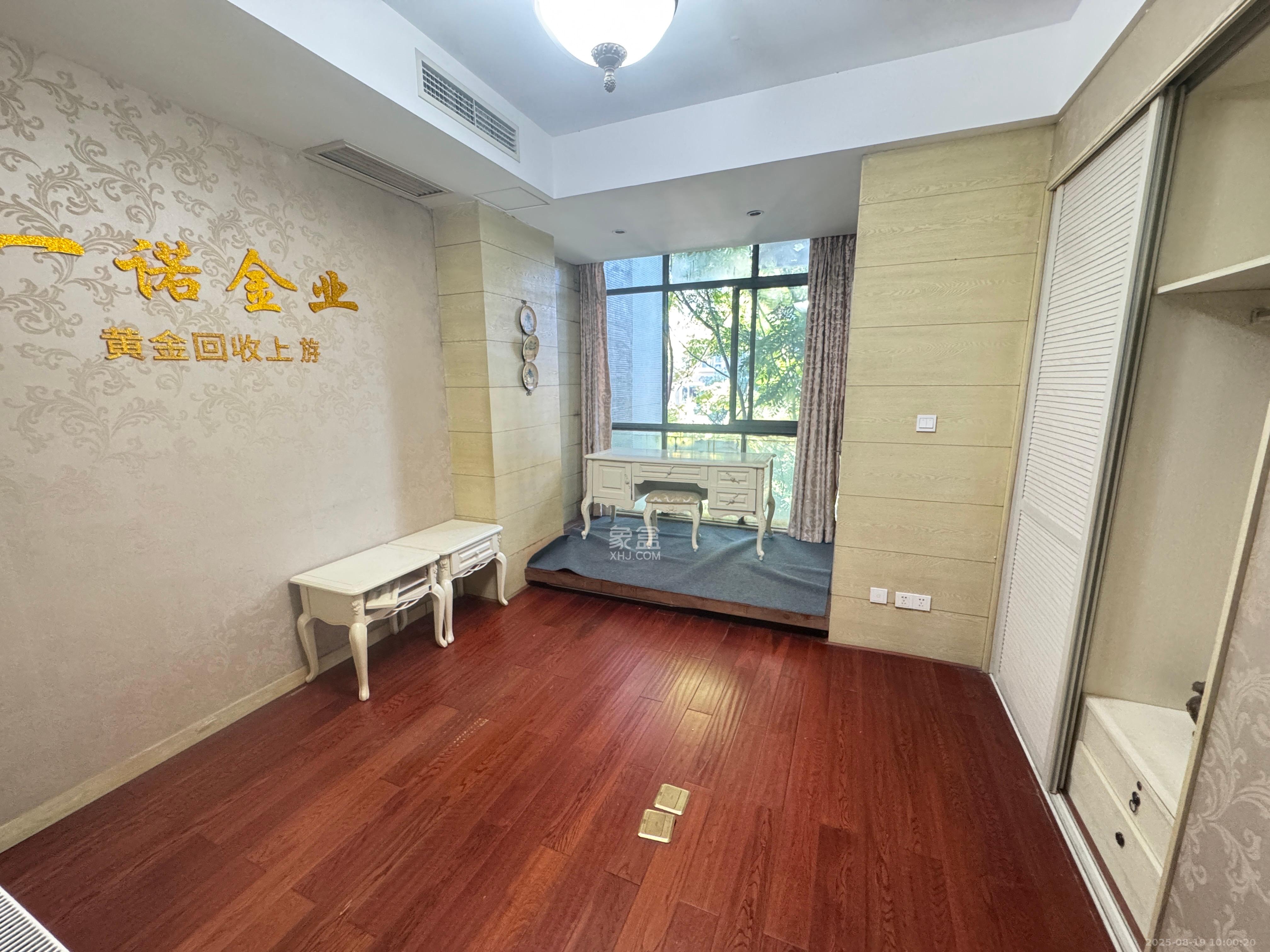 西山汇景一、二期 4室3厅3卫 8500.0元/月 西山汇景一、二期 4室3厅3卫 8500.0元/月室内图