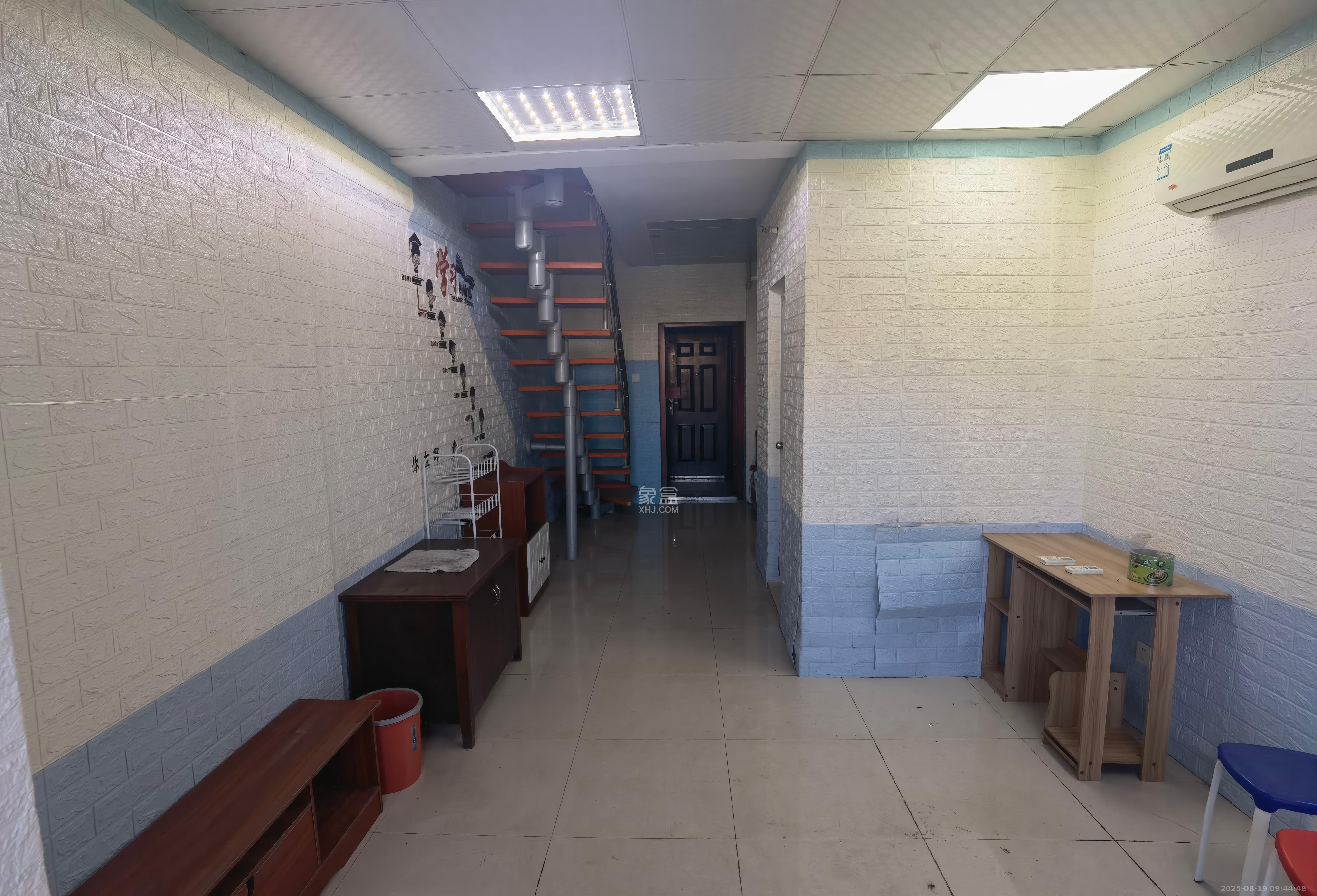 勤诚达新界  2室1厅1卫    1500.0元/月 勤诚达新界  2室1厅1卫    1500.0元/月室内图