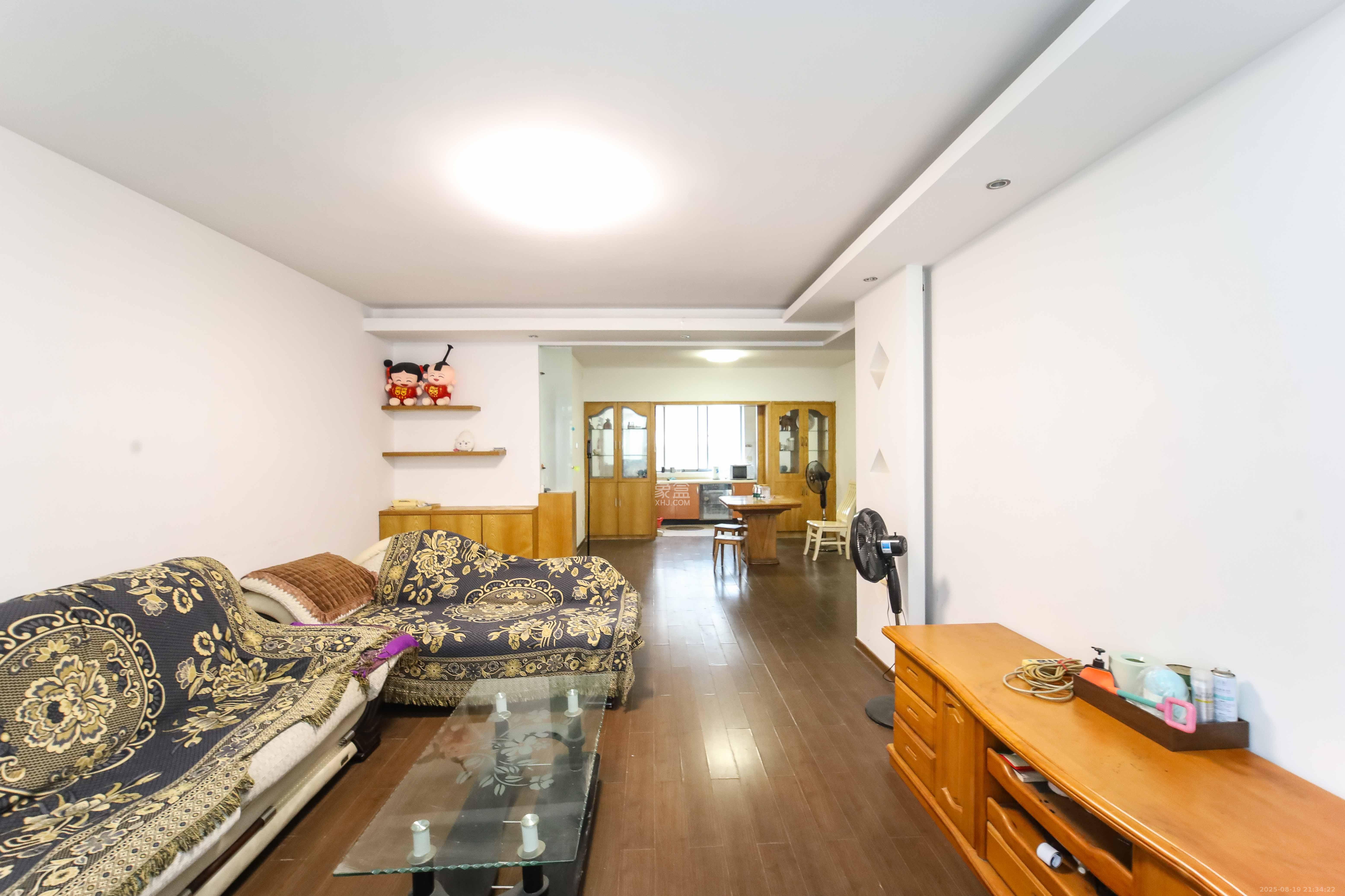 芙蓉苑 3室2厅1卫 81.6万 芙蓉苑 3室2厅1卫 81.6万客厅