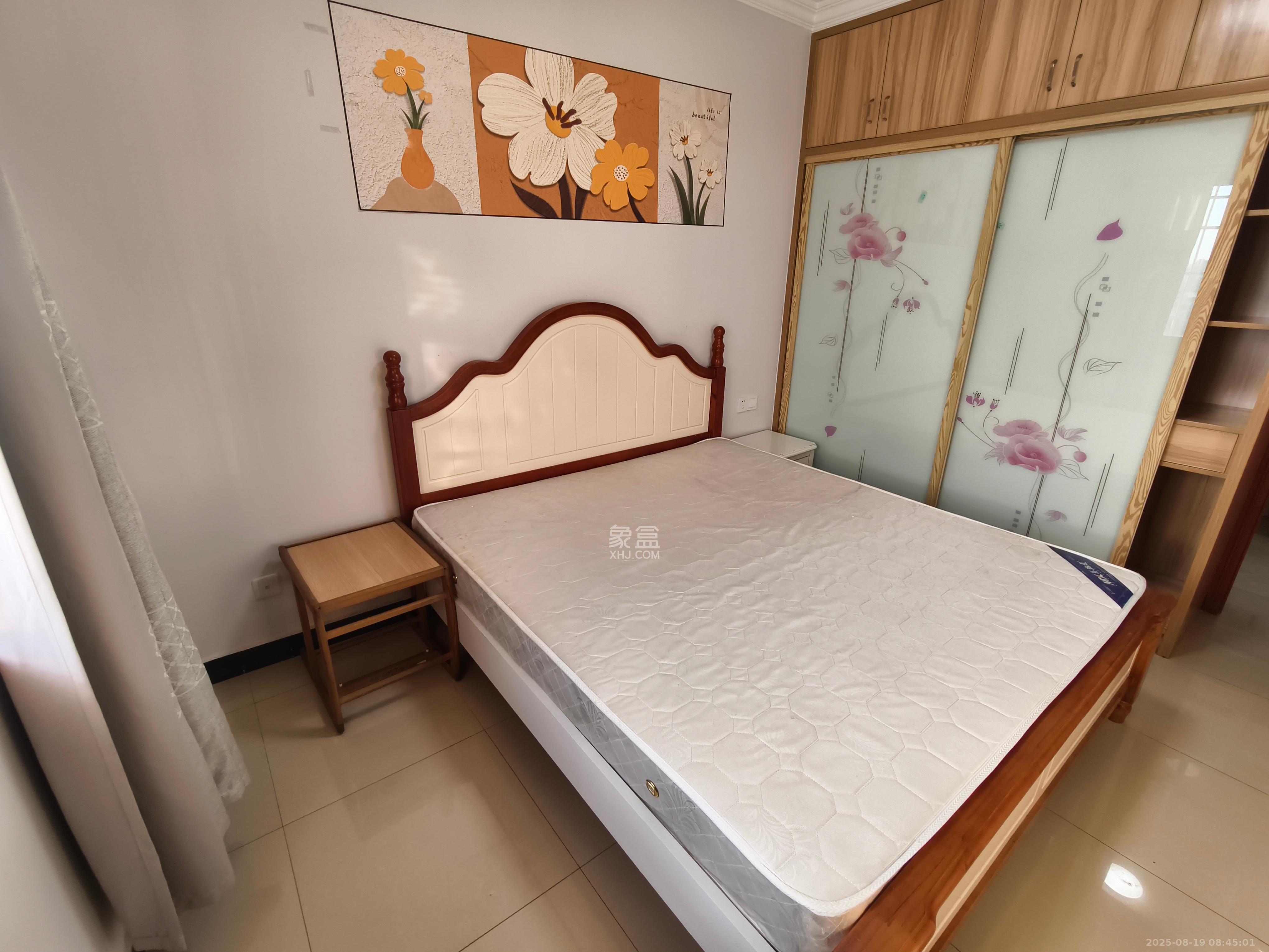 圭塘三小区 2室1厅1卫 2600.0元/月 圭塘三小区 2室1厅1卫 2600.0元/月室内图