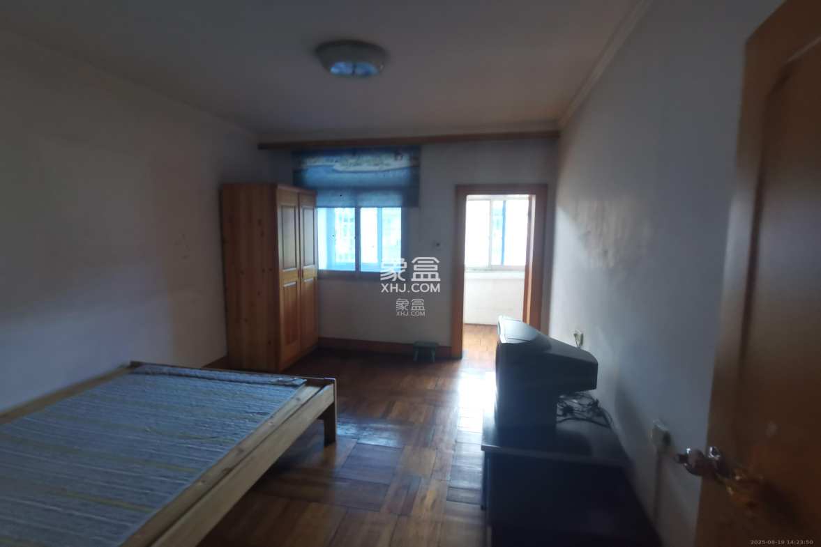 红旗区四片 2室1厅1卫 1500.0元/月 红旗区四片 2室1厅1卫 1500.0元/月室内图