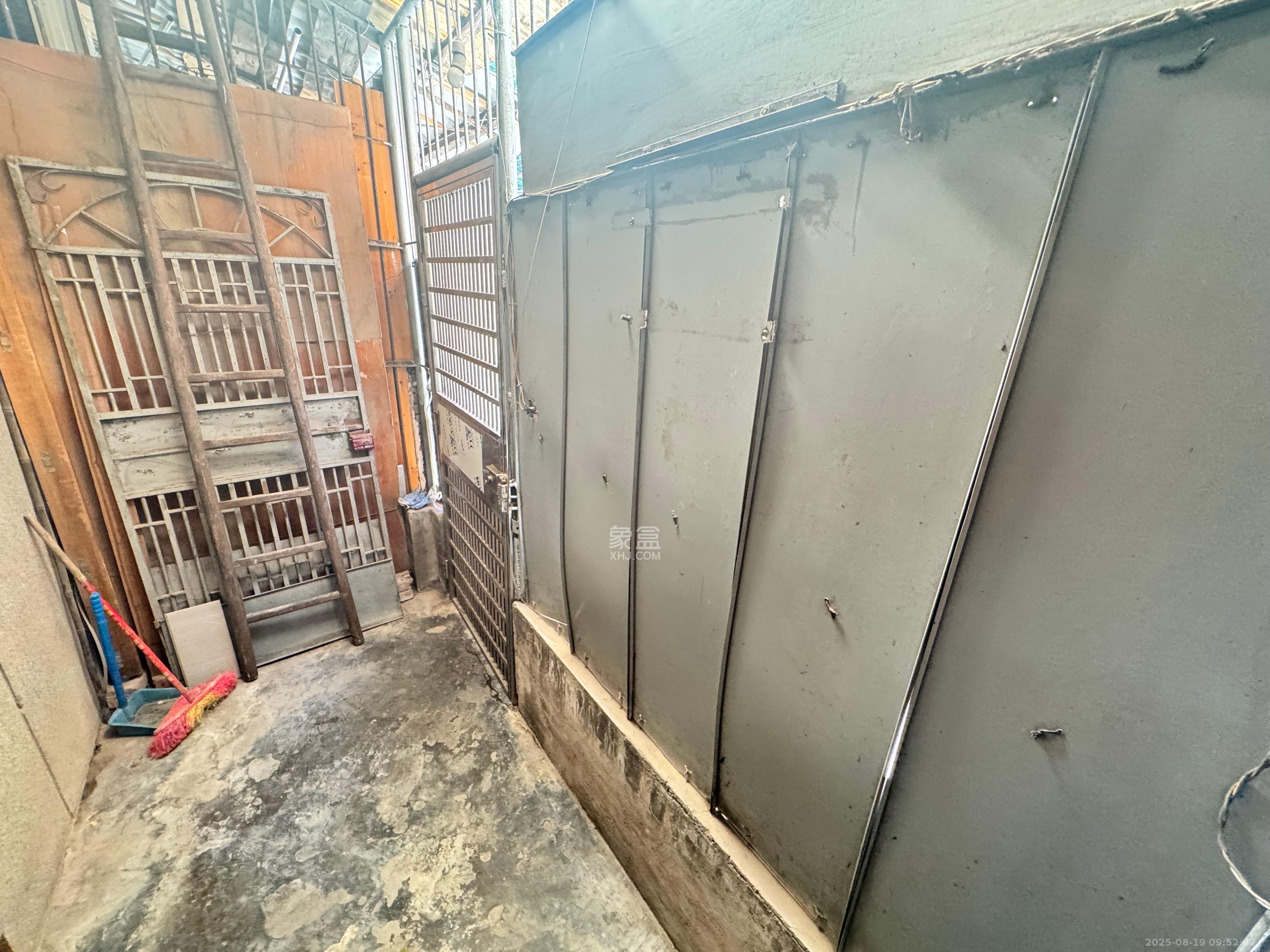 东瓜山一村  1室0厅0卫   1400.00元/月室内图