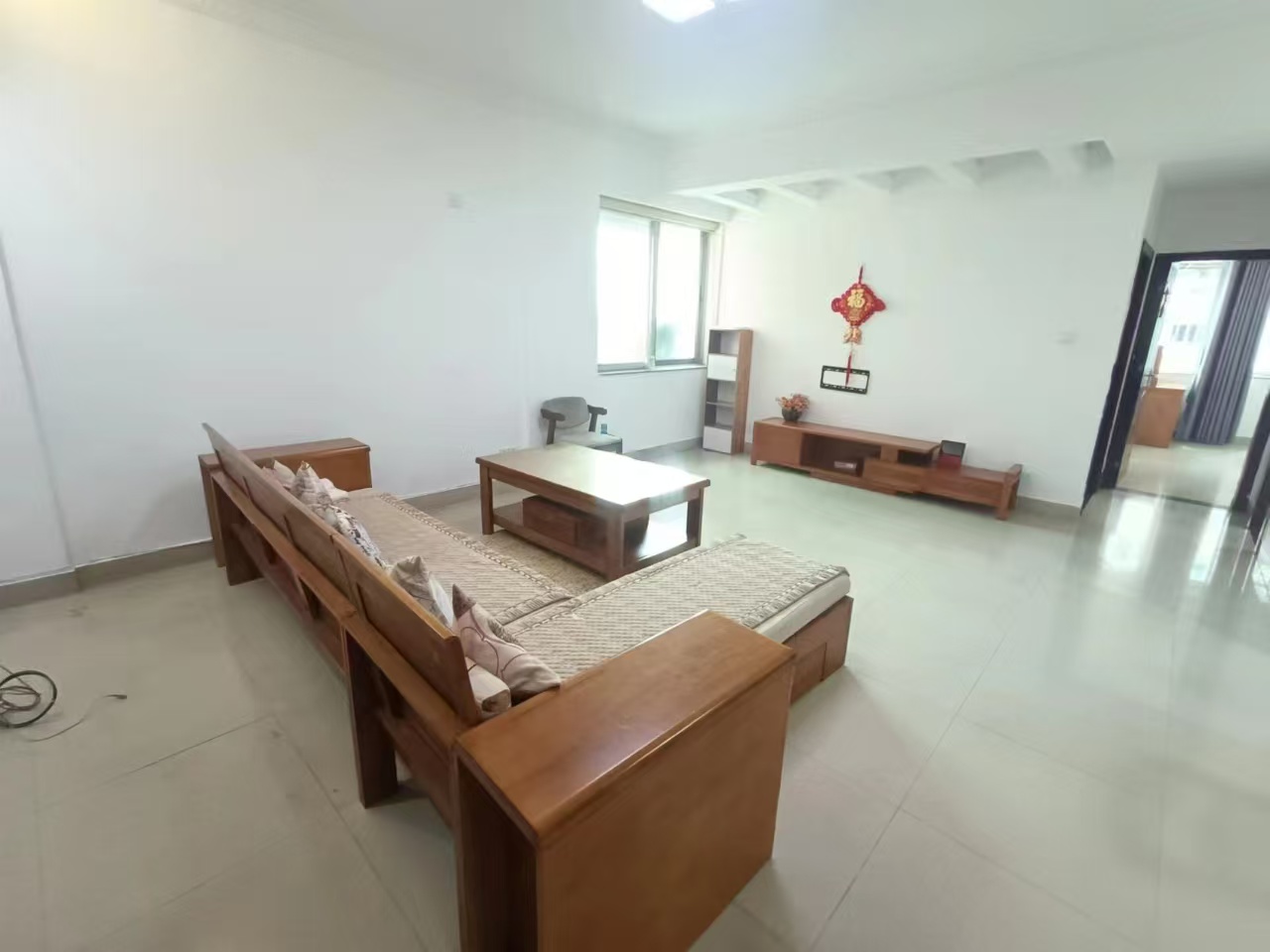 金都花园 3室2厅1卫 2300.00元/月 金都花园 3室2厅1卫 2300.00元/月室内图