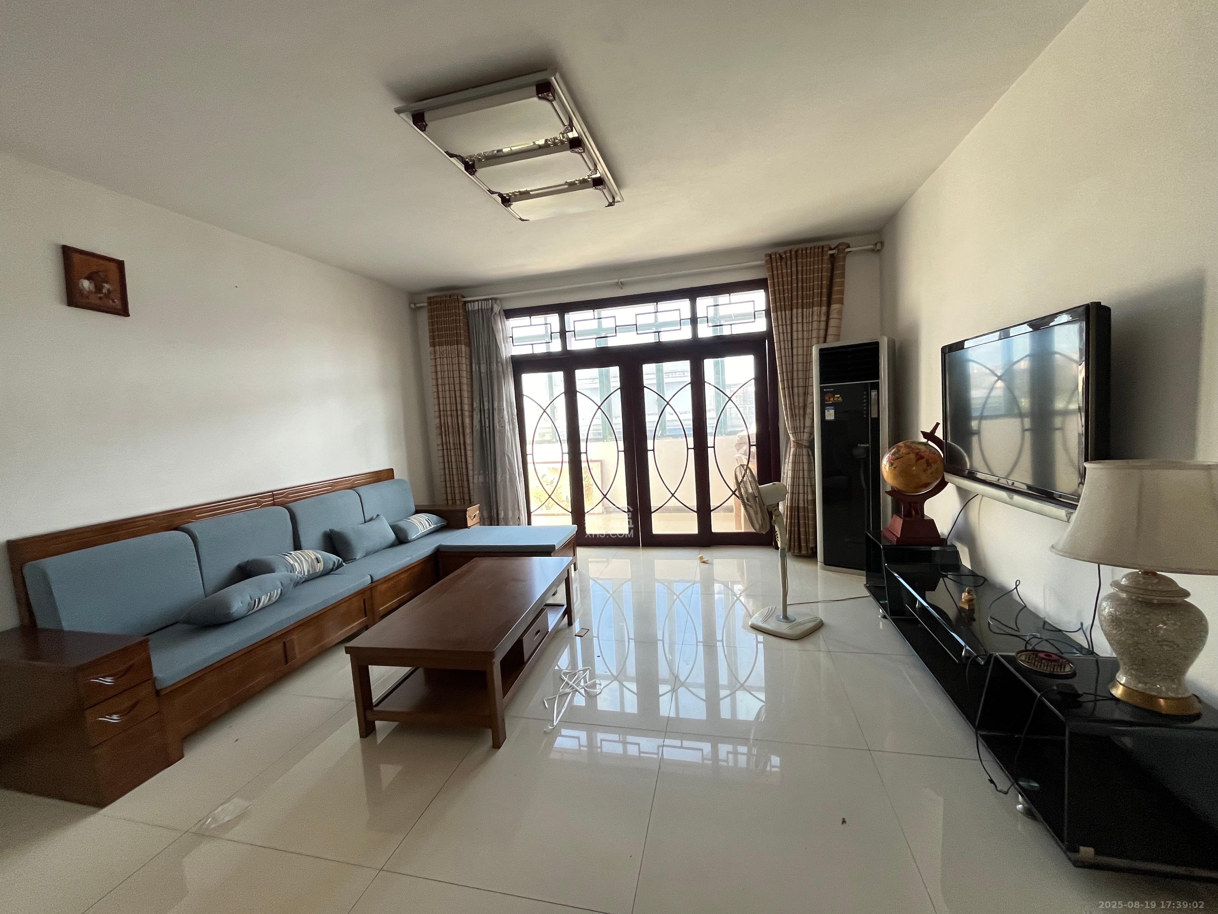 兴泰公寓  4室2厅1卫    2400.0元/月 兴泰公寓  4室2厅1卫    2400.0元/月室内图