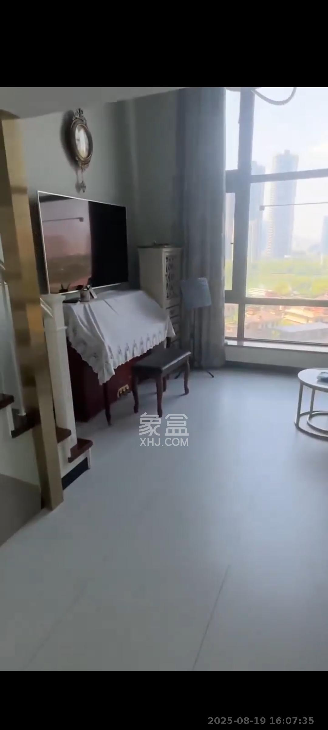 藏珑湖上公馆  1室1厅1卫    3200.0元/月室内图