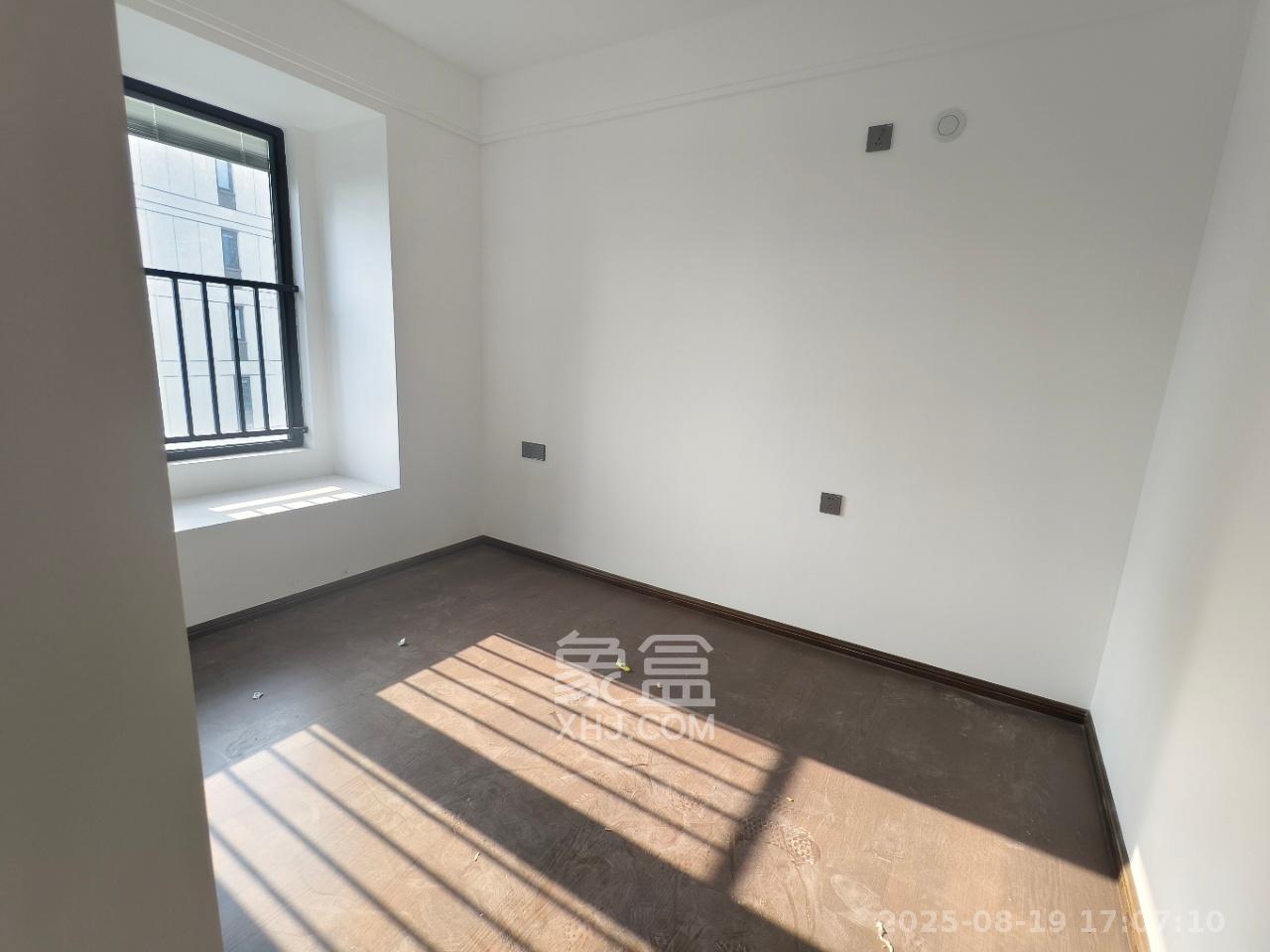 金茂越秀雨花金茂智慧科学城  4室2厅2卫    3500.0元/月 金茂越秀雨花金茂智慧科学城  4室2厅2卫    3500.0元/月室内图