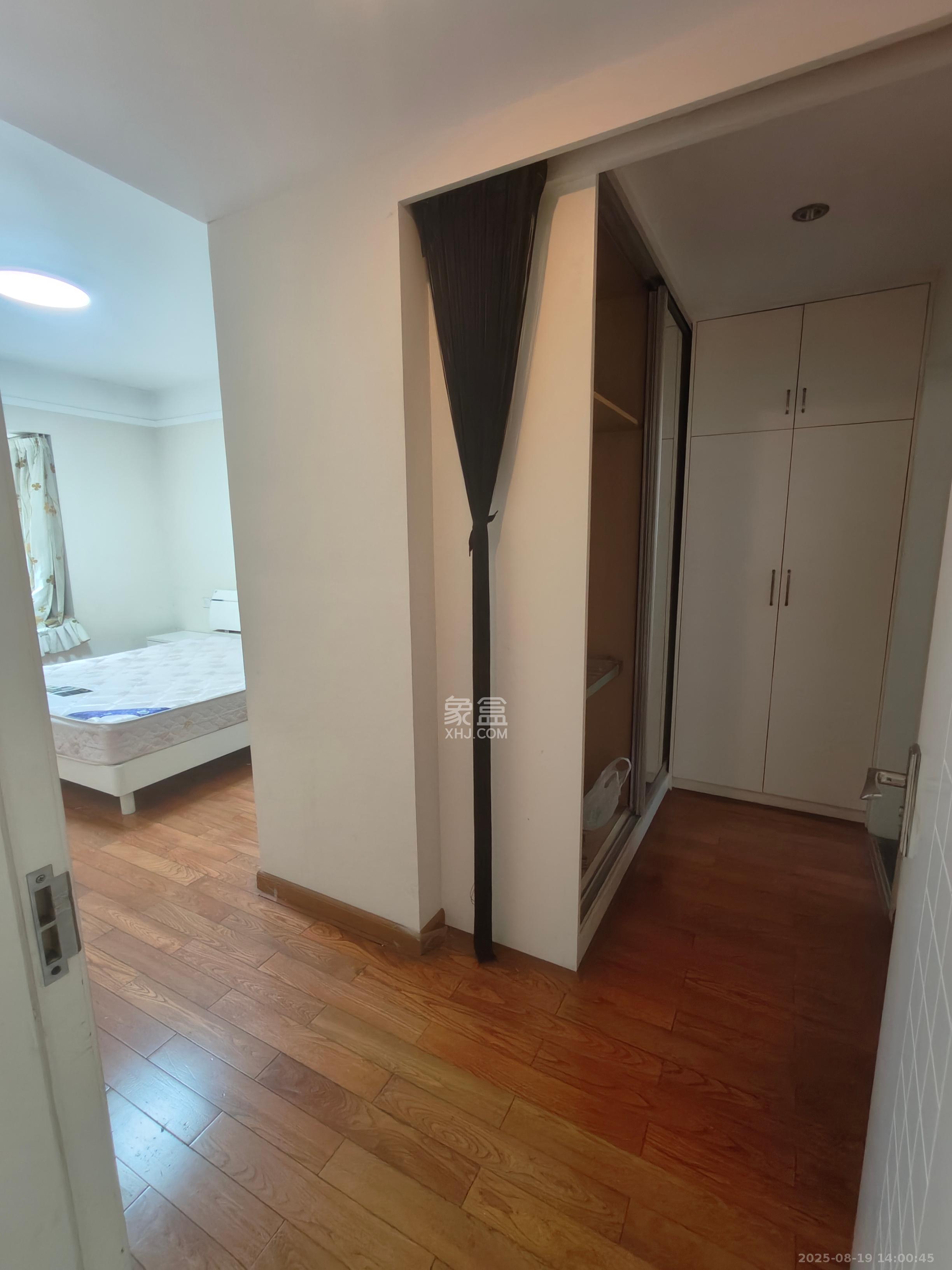 西子湖畔沃府 3室2厅2卫 3000.0元/月 西子湖畔沃府 3室2厅2卫 3000.0元/月室内图