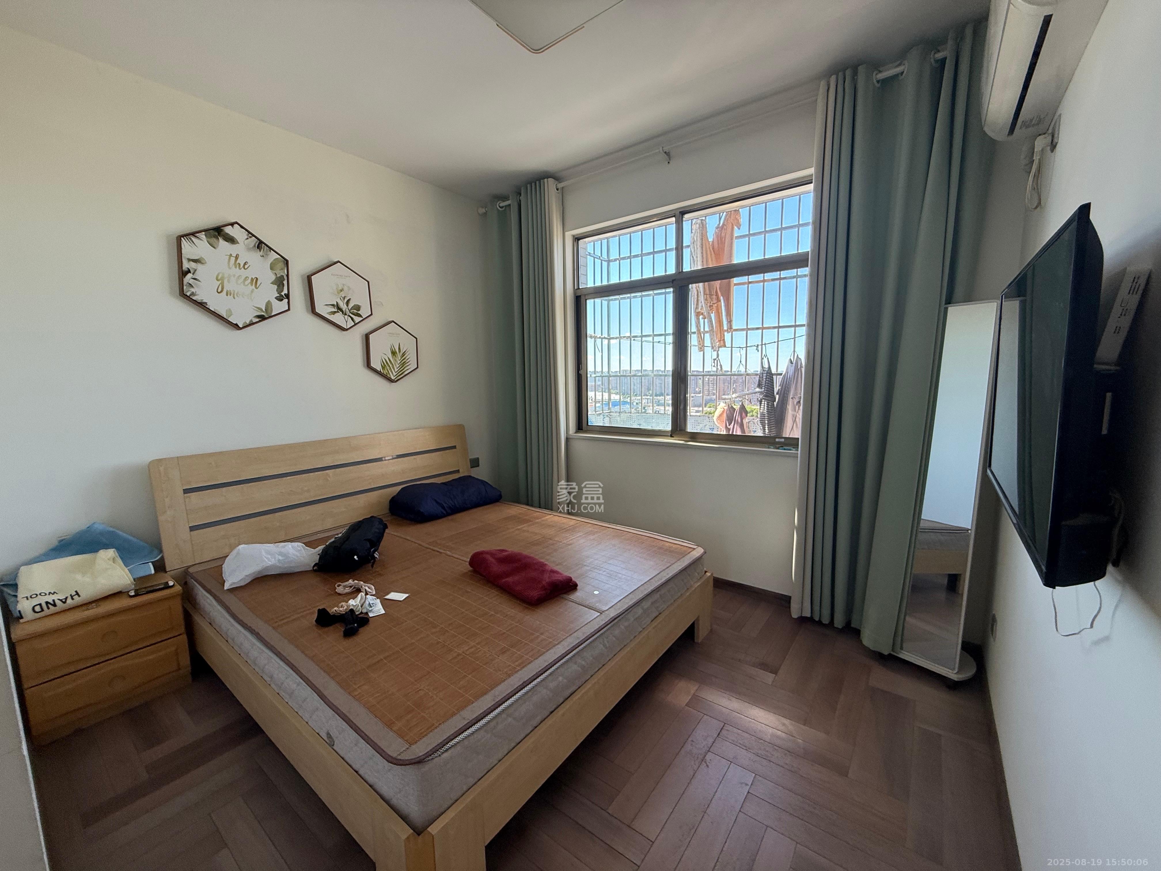 金桂小区一期  3室2厅2卫    2900.0元/月室内图