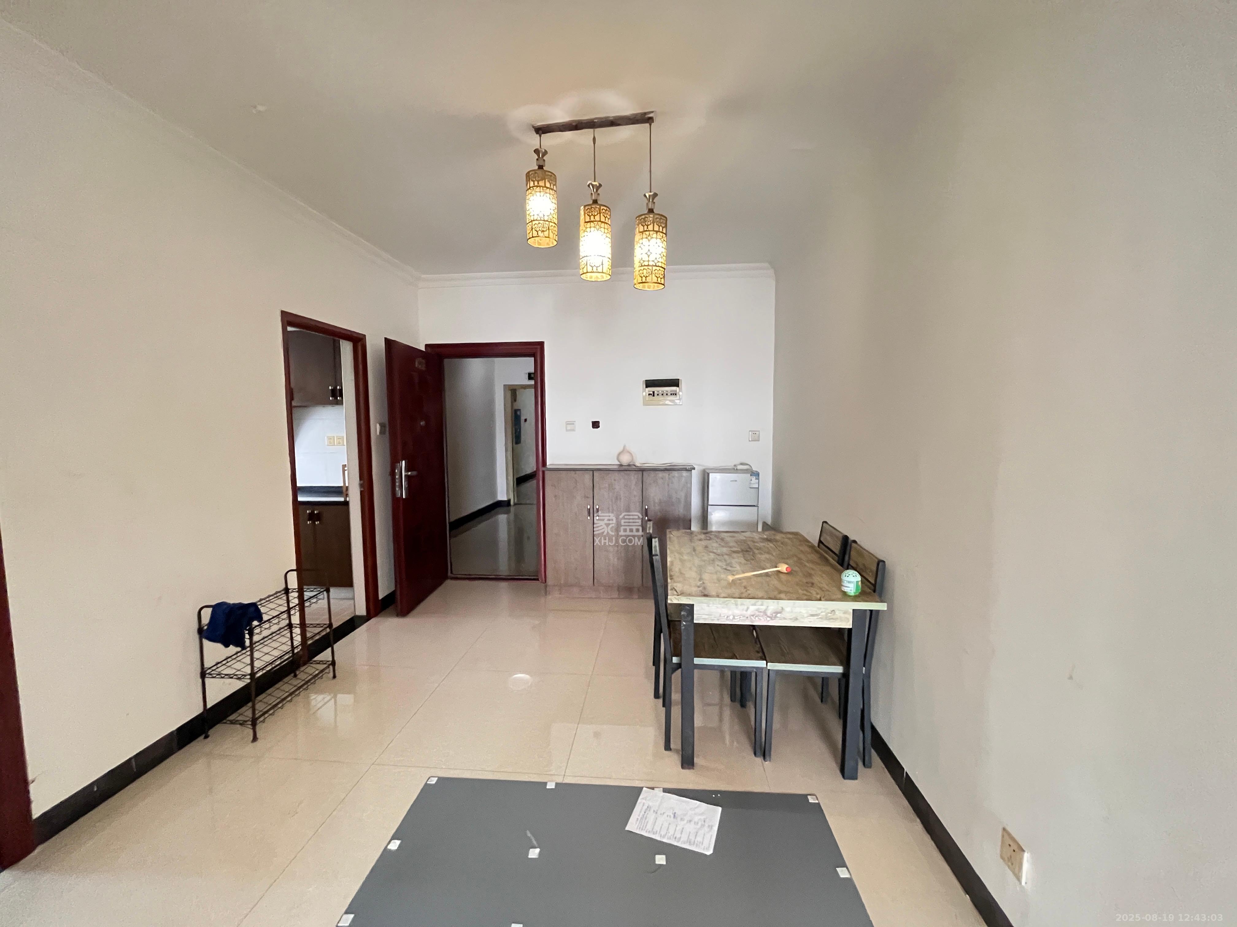 东玺门  2室2厅1卫   2500.00元/月室内图