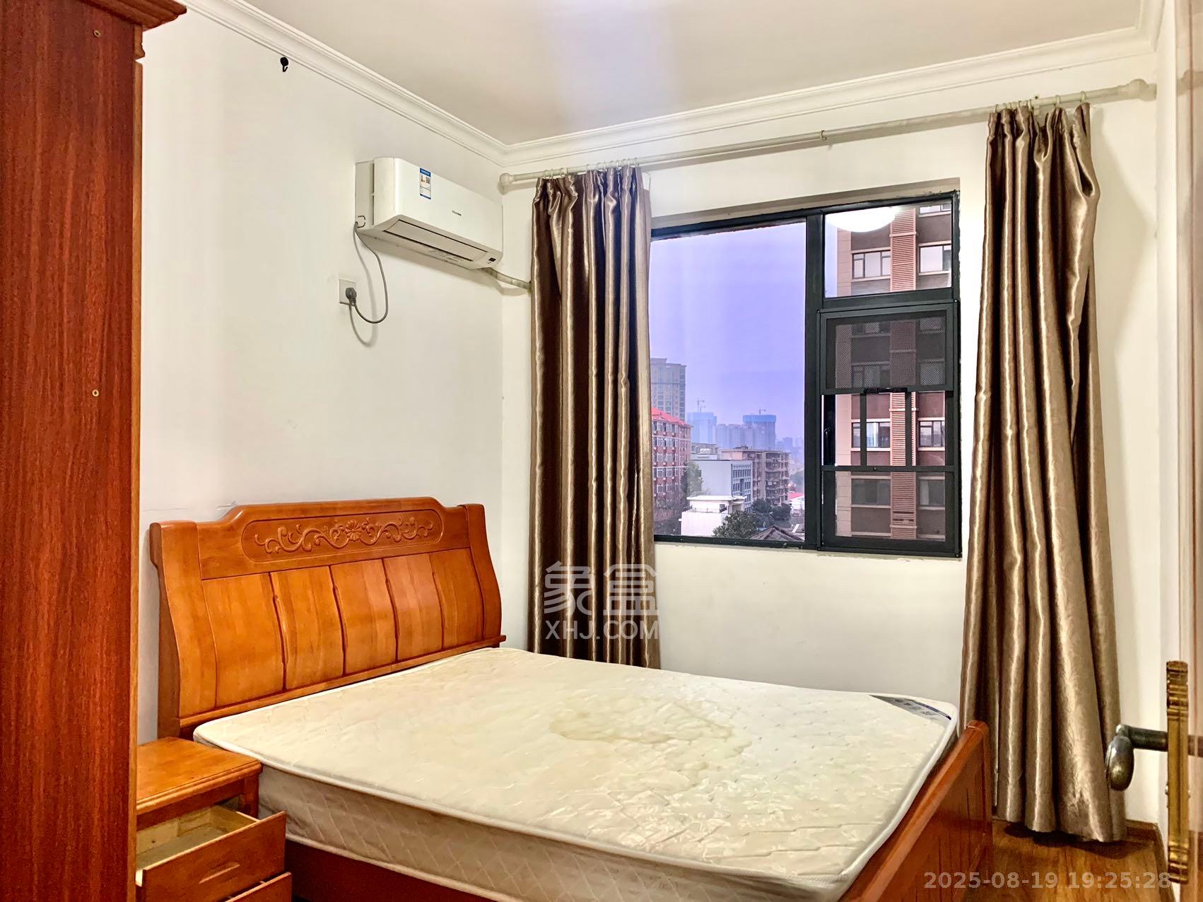 高升时代广场(冠铭商务中心)  4室2厅2卫    3000.0元/月 高升时代广场(冠铭商务中心)  4室2厅2卫    3000.0元/月室内图