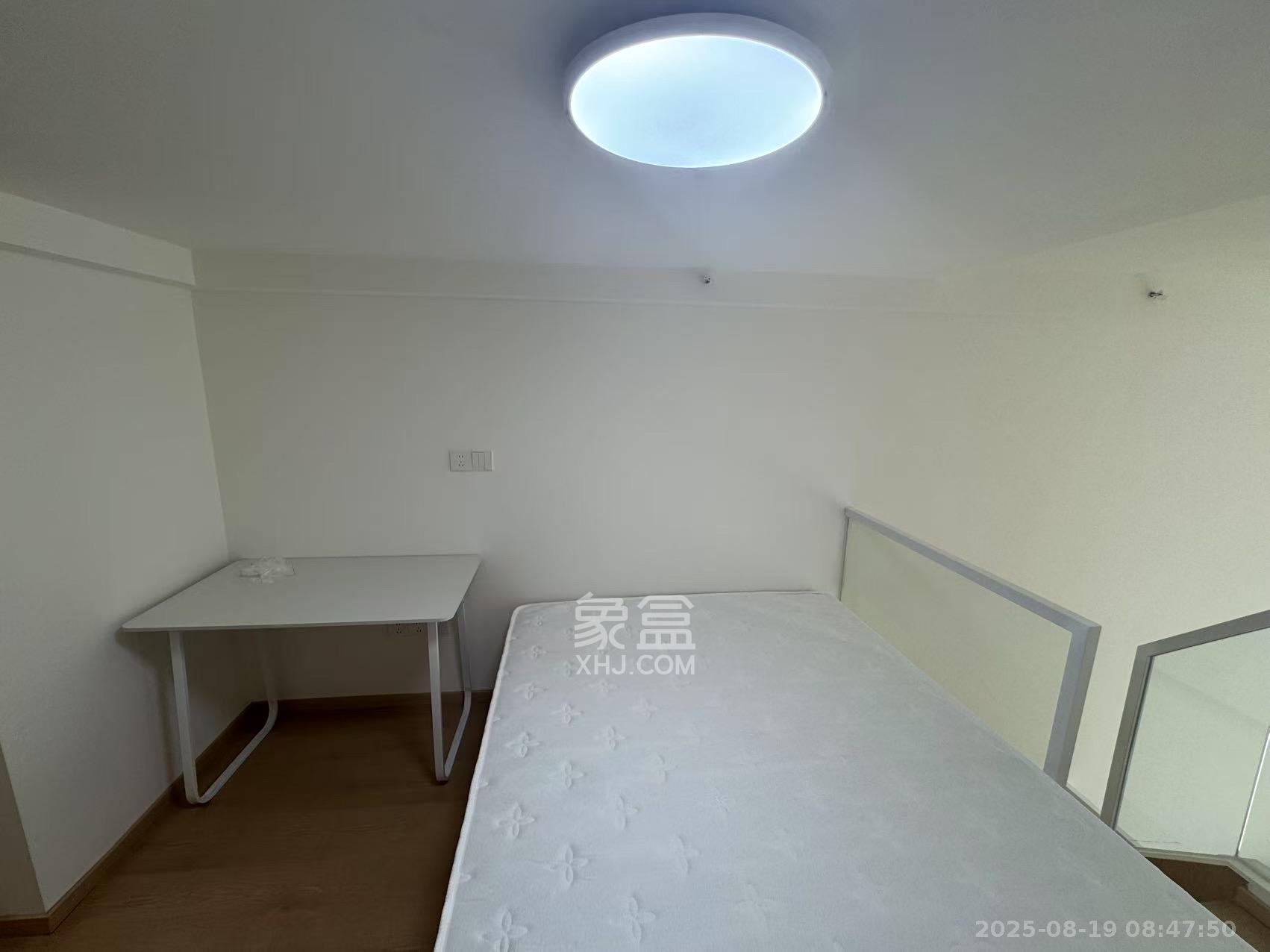 珠江花城好世界 1室1厅1卫 2300.0元/月 珠江花城好世界 1室1厅1卫 2300.0元/月室内图