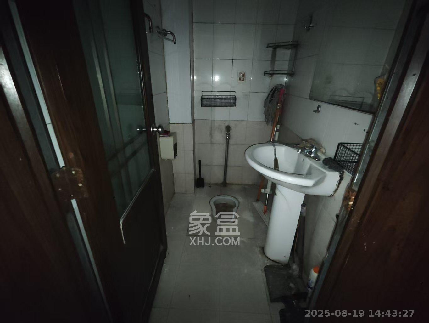 天韵家园 3室2厅1卫 2100.0元/月 天韵家园 3室2厅1卫 2100.0元/月室内图