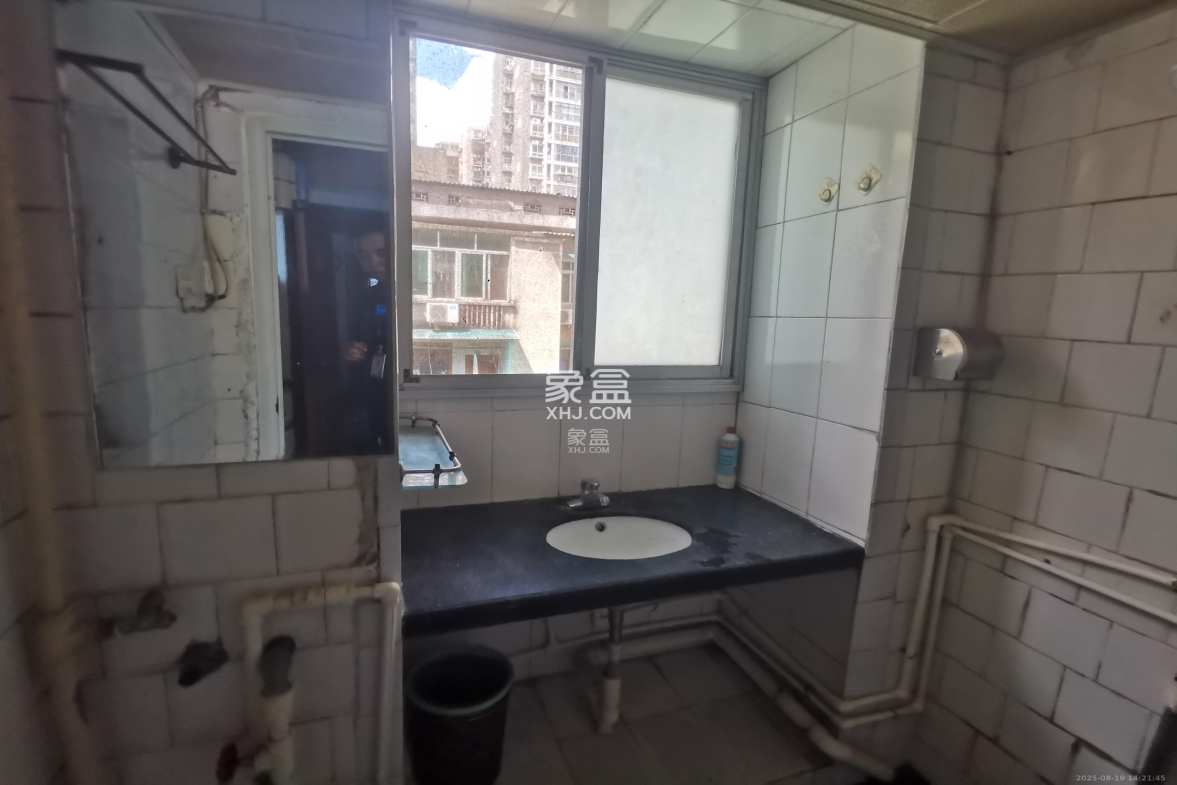 红旗区四片 2室1厅1卫 1500.0元/月 红旗区四片 2室1厅1卫 1500.0元/月室内图