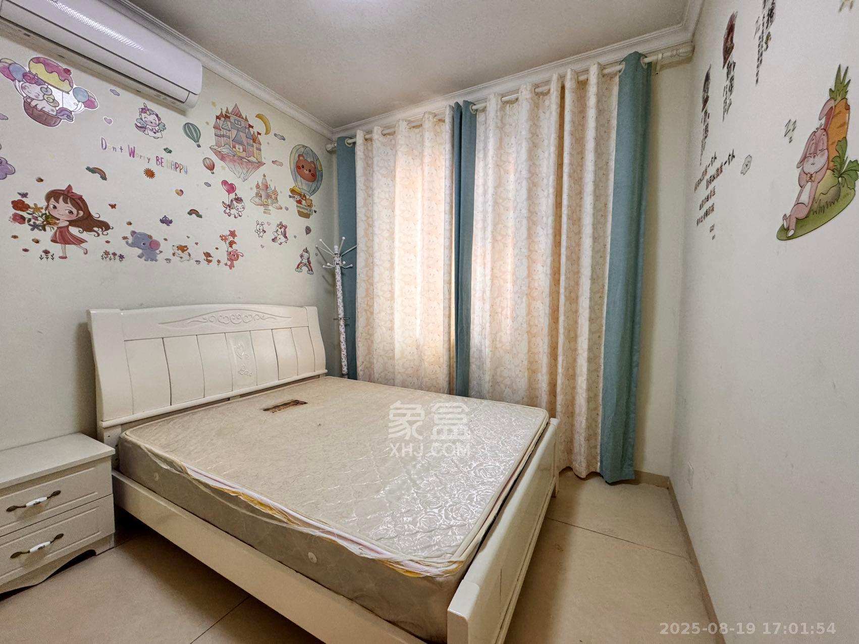 润和又一城 3室2厅1卫 1800.0元/月 润和又一城 3室2厅1卫 1800.0元/月室内图