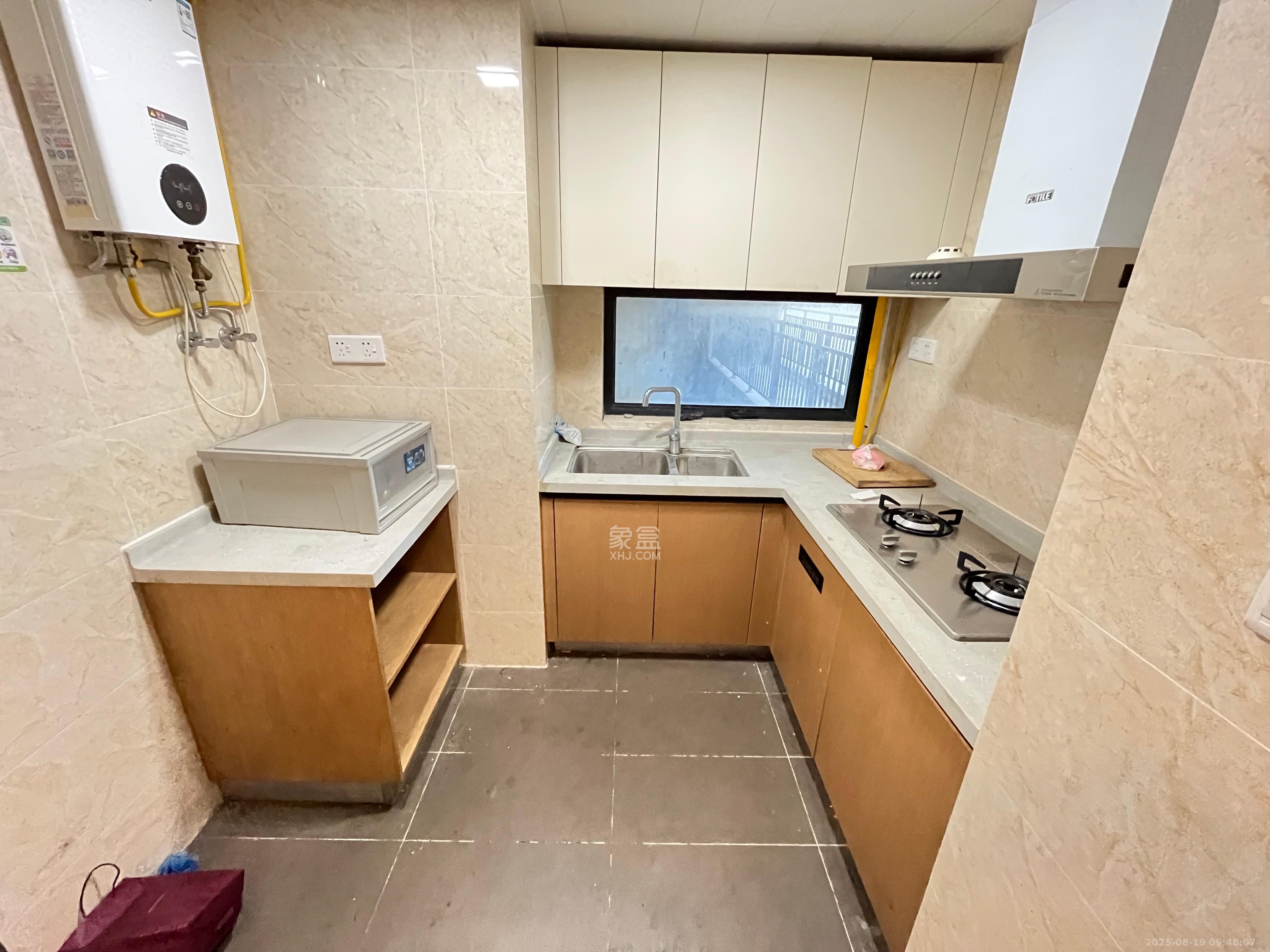 万科魅力之城 4室2厅2卫 2400.0元/月 万科魅力之城 4室2厅2卫 2400.0元/月室内图