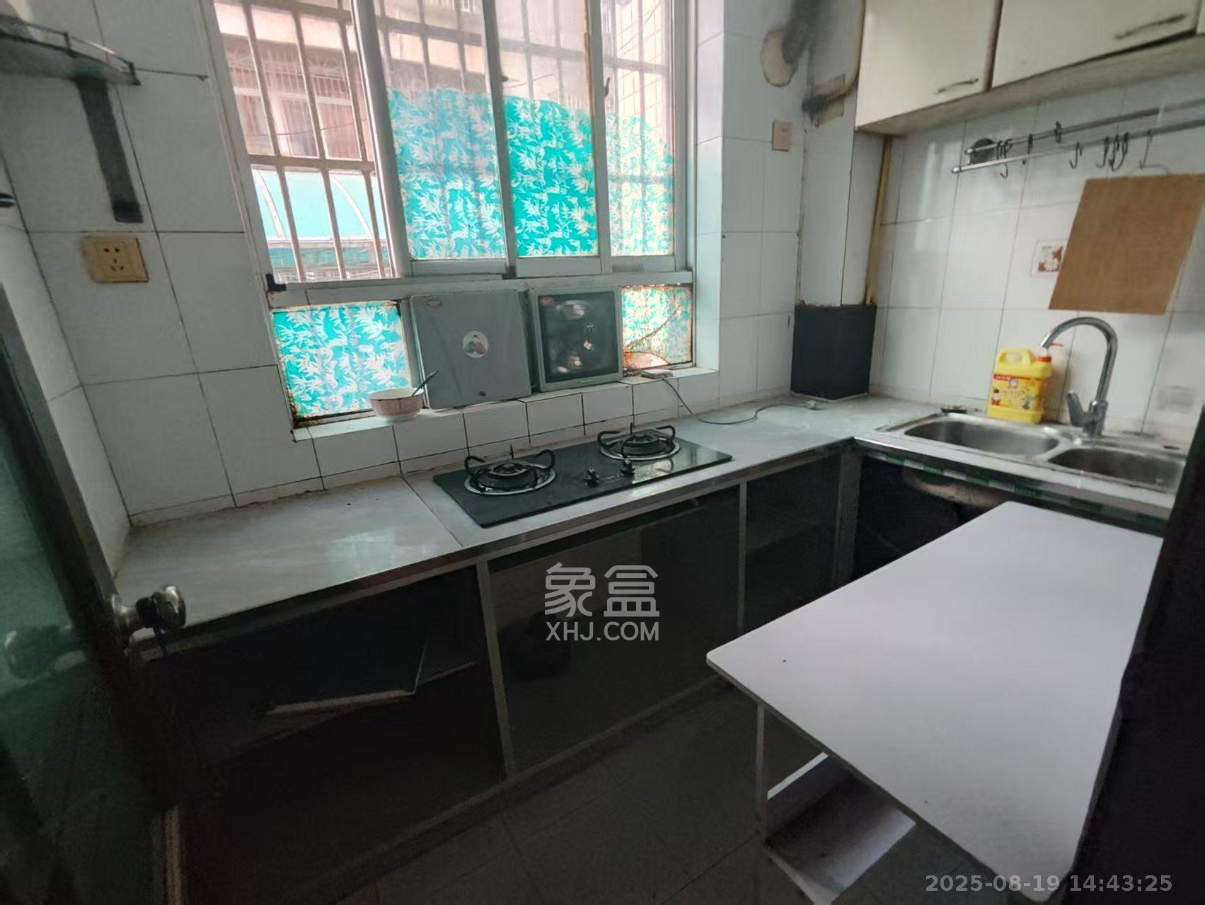 天韵家园 3室2厅1卫 2100.0元/月 天韵家园 3室2厅1卫 2100.0元/月室内图