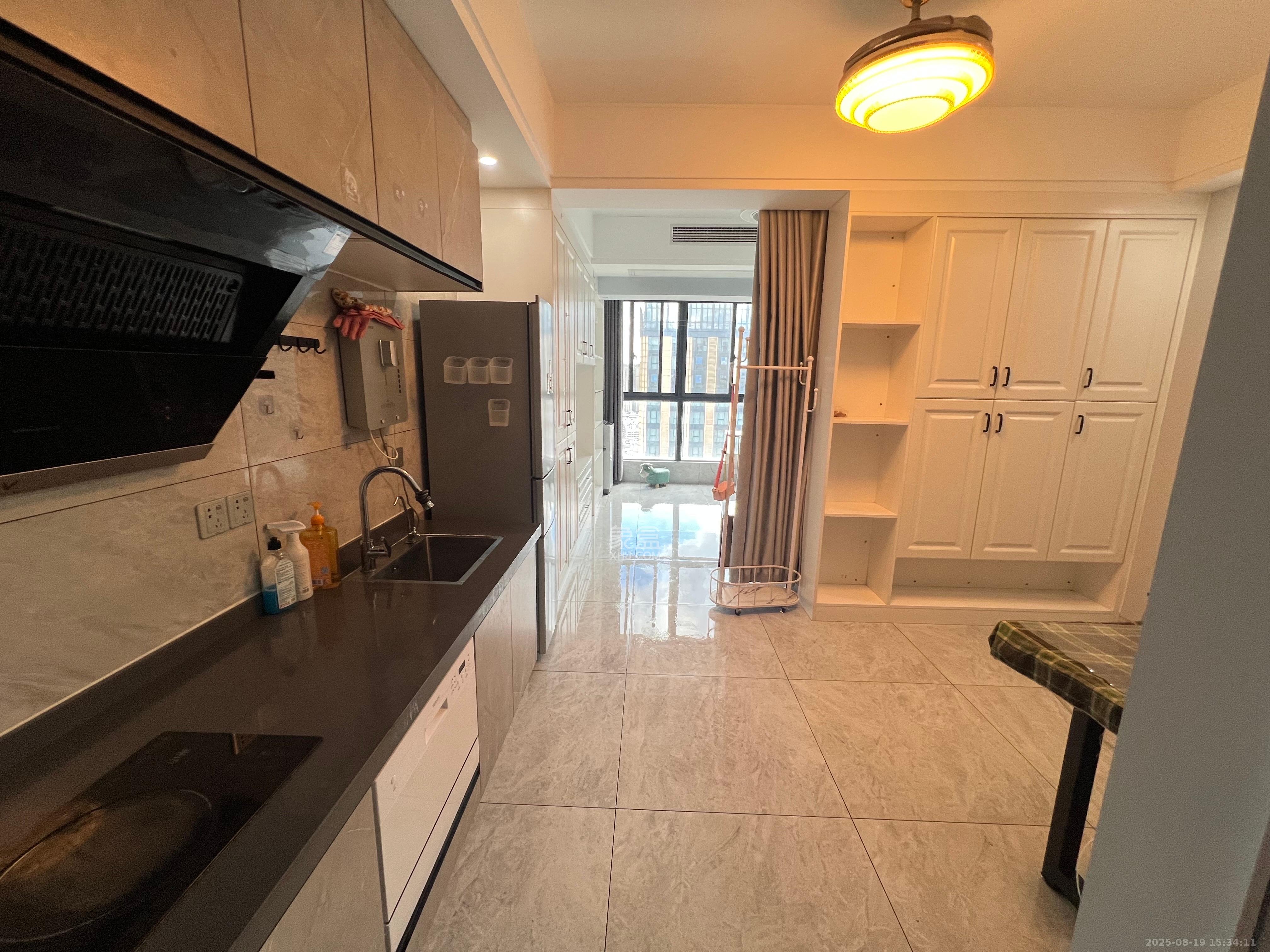 C-park天悦城(紫檀溪苑二期) 1室0厅0卫 1600.0元/月 C-park天悦城(紫檀溪苑二期) 1室0厅0卫 1600.0元/月室内图