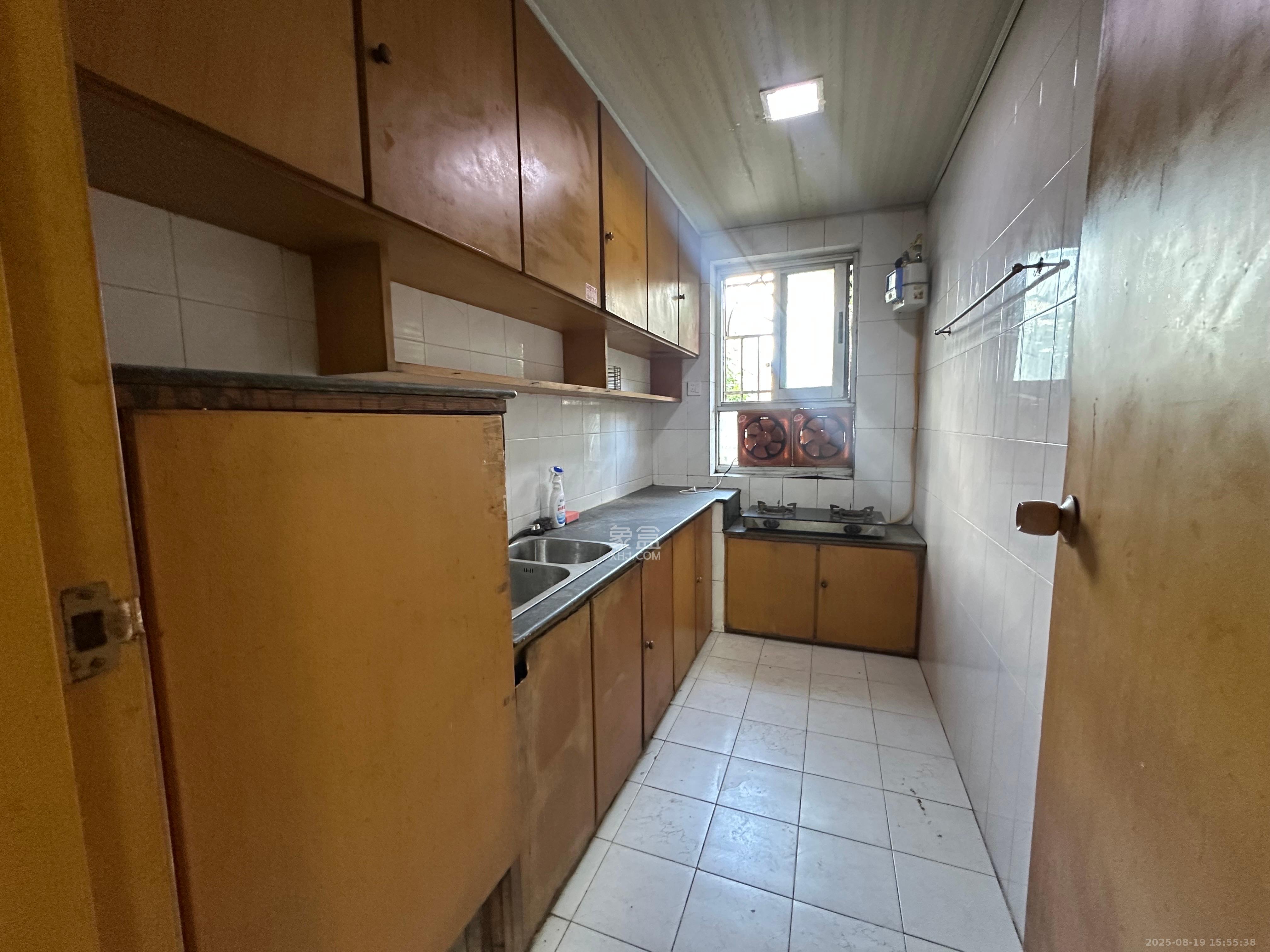 桂花二村 2室2厅1卫 1600.0元/月 桂花二村 2室2厅1卫 1600.0元/月室内图