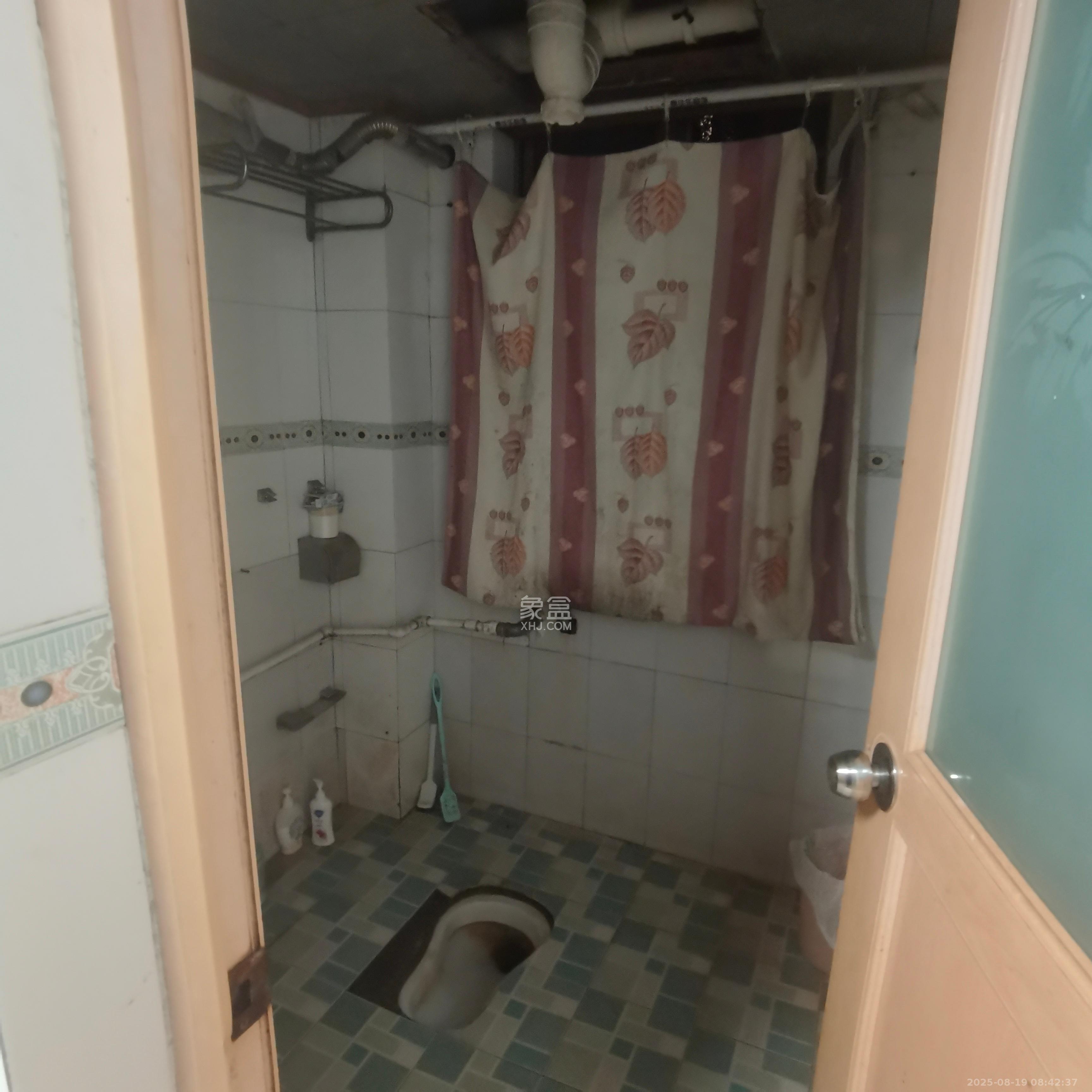 东南明苑 3室2厅2卫 2500.0元/月 东南明苑 3室2厅2卫 2500.0元/月室内图