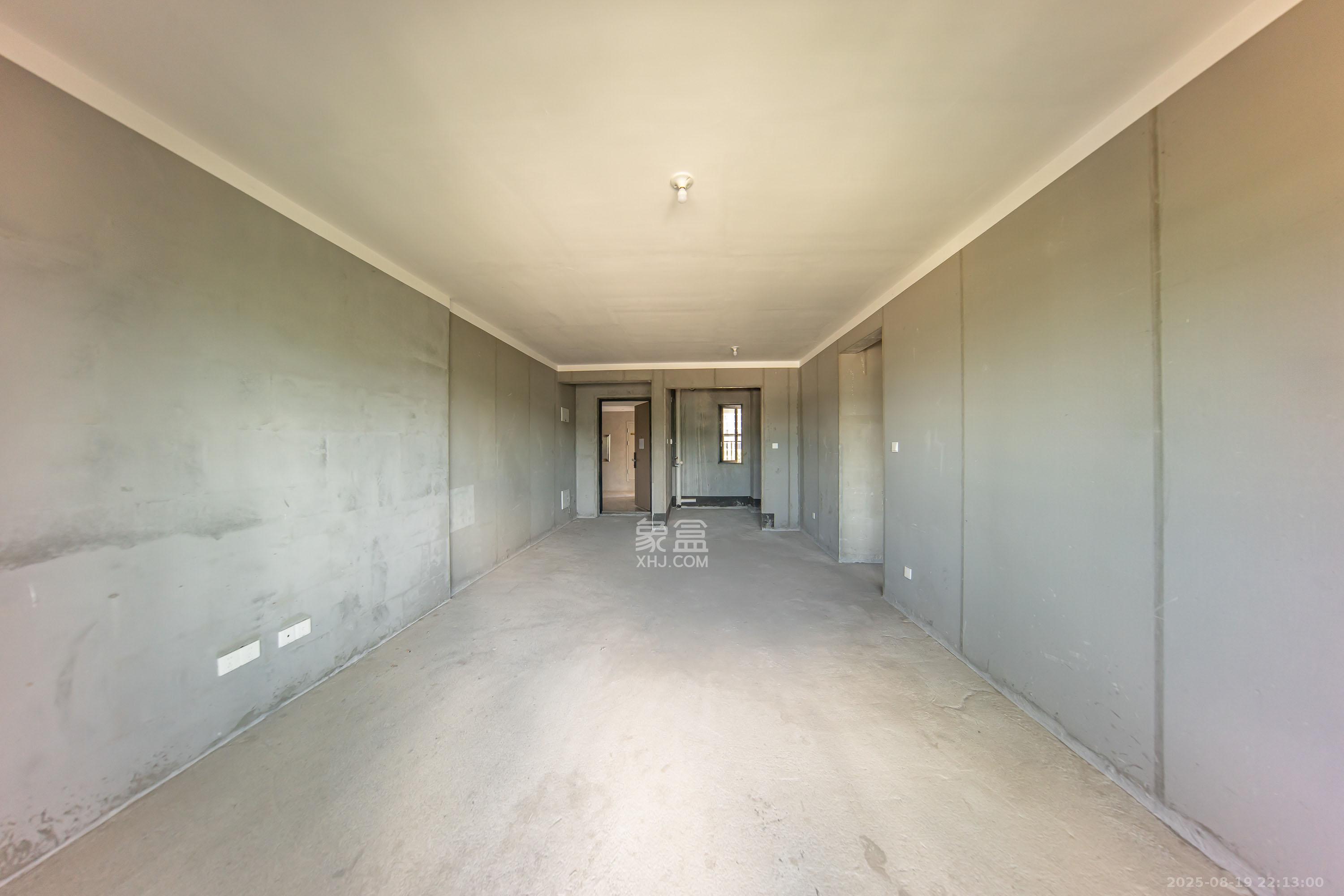 金茂长沙国际社区  3室2厅2卫    106.8万 金茂长沙国际社区  3室2厅2卫    106.8万客厅