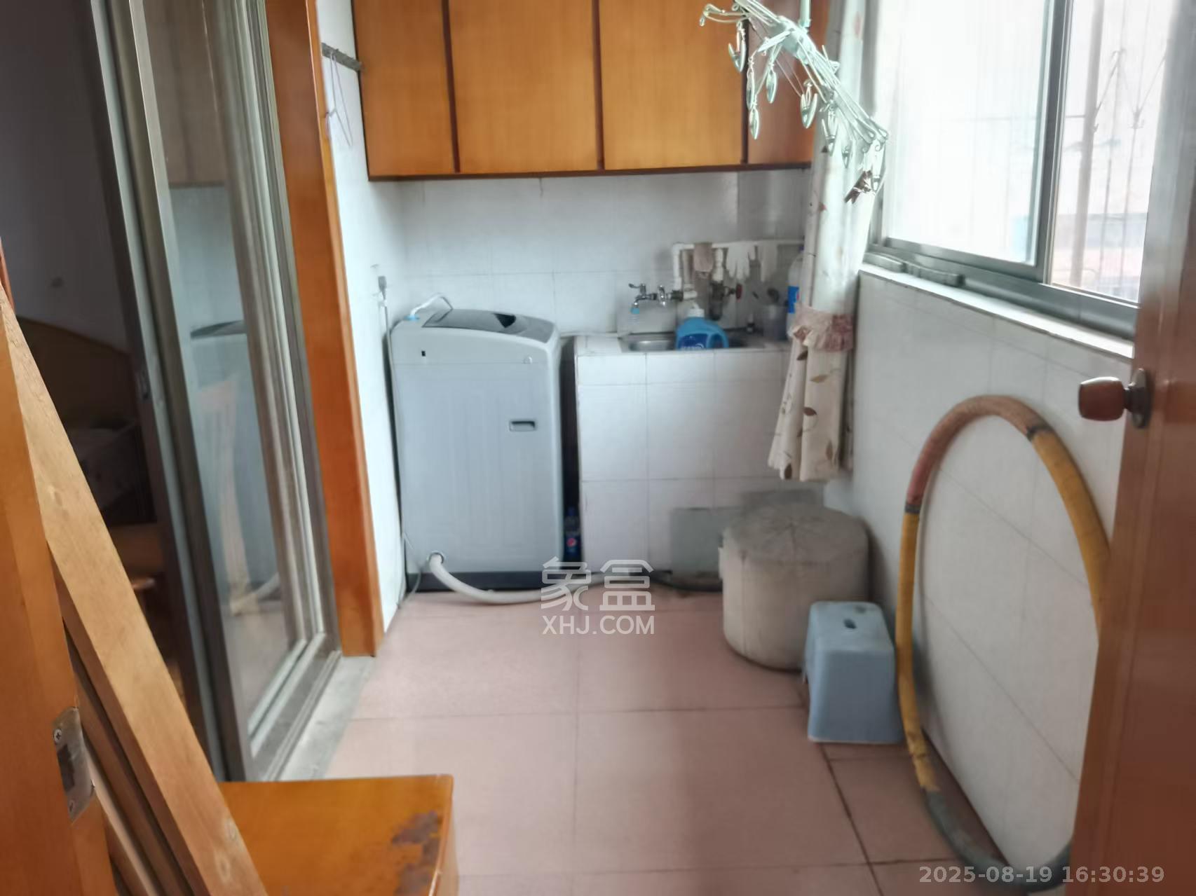 中南家园 3室2厅1卫 1250.0元/月 中南家园 3室2厅1卫 1250.0元/月室内图