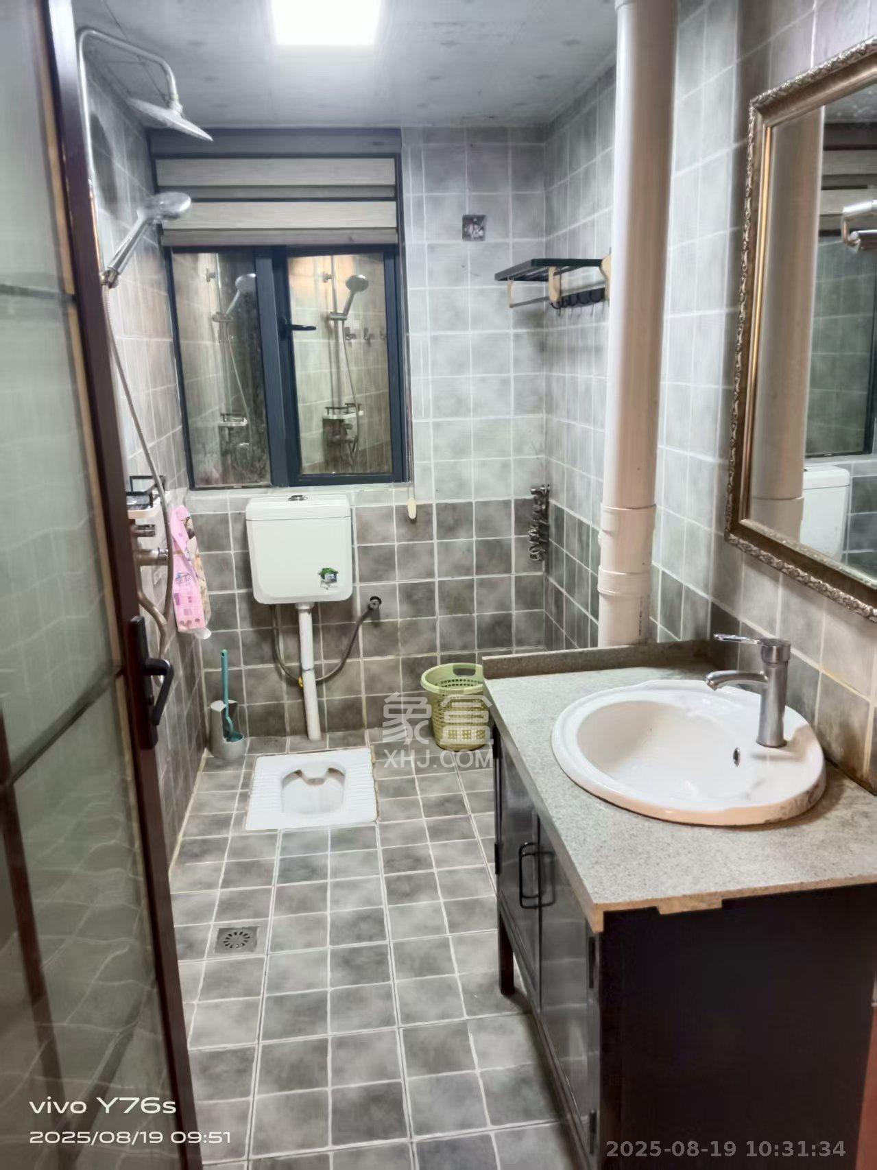 金谷豪庭 2室2厅1卫 1600.0元/月 金谷豪庭 2室2厅1卫 1600.0元/月室内图