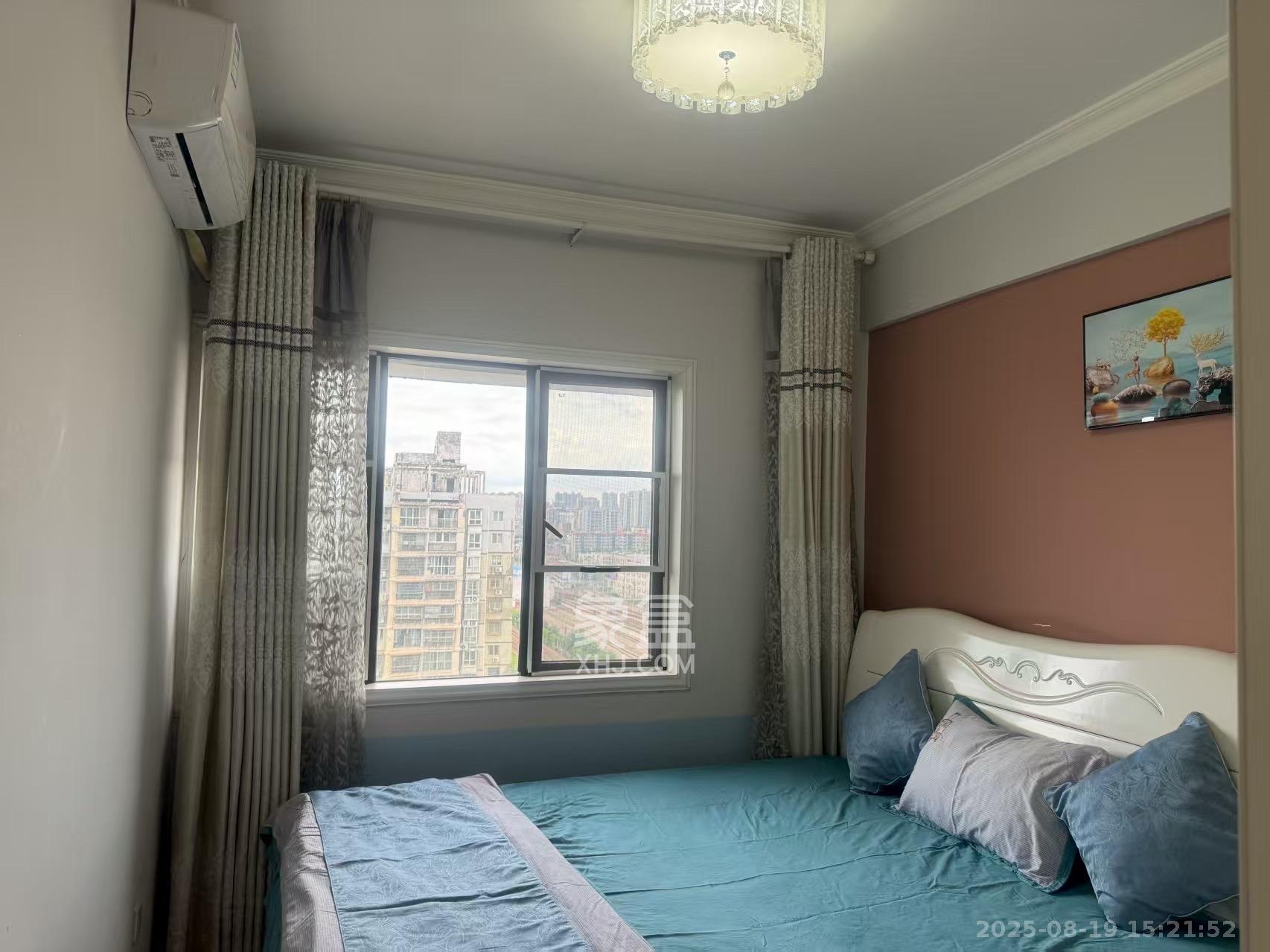 锦泰东环国际 1室2厅1卫 2600.0元/月 锦泰东环国际 1室2厅1卫 2600.0元/月室内图