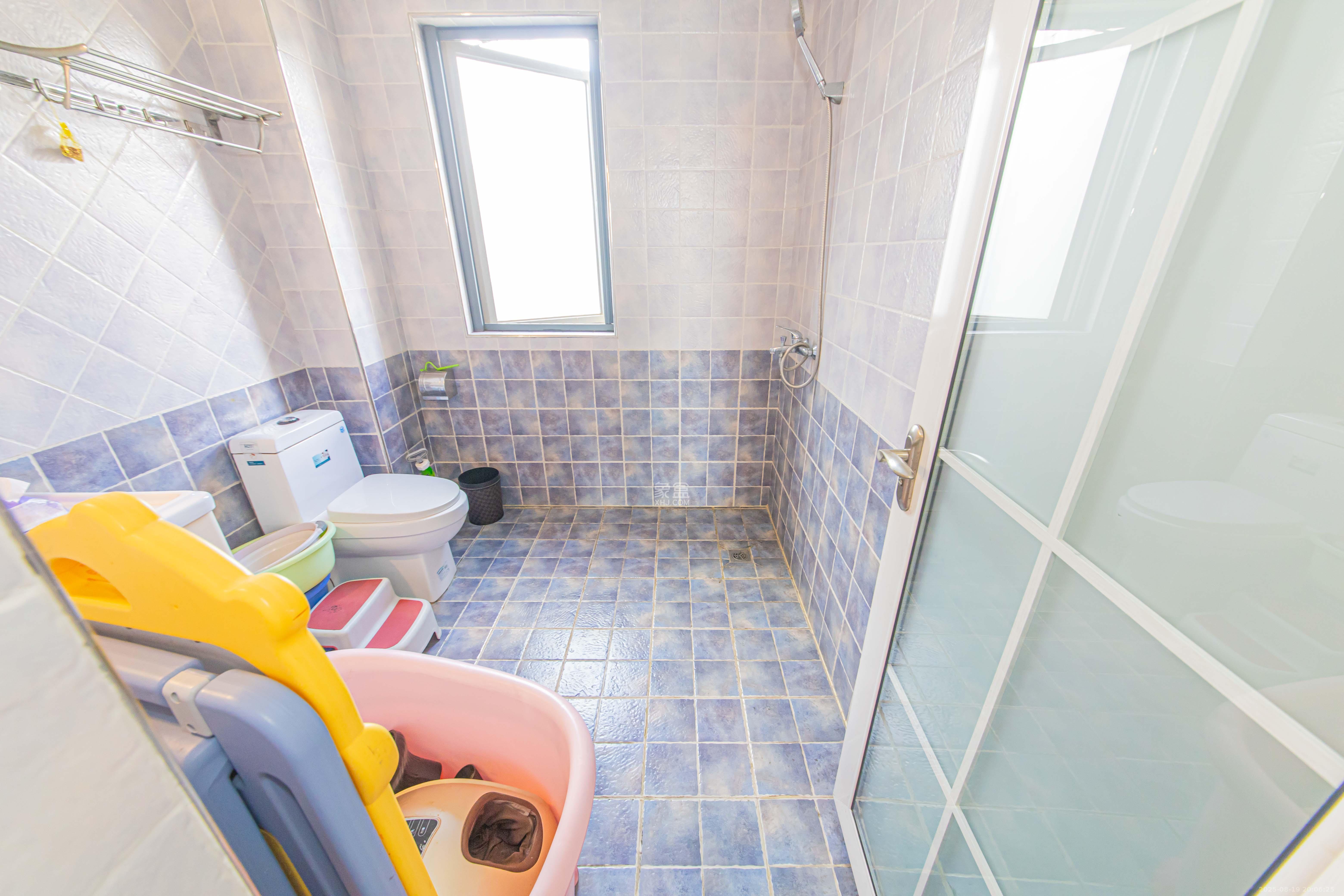 中建芙蓉嘉苑  3室2厅2卫    112.0万卫生间