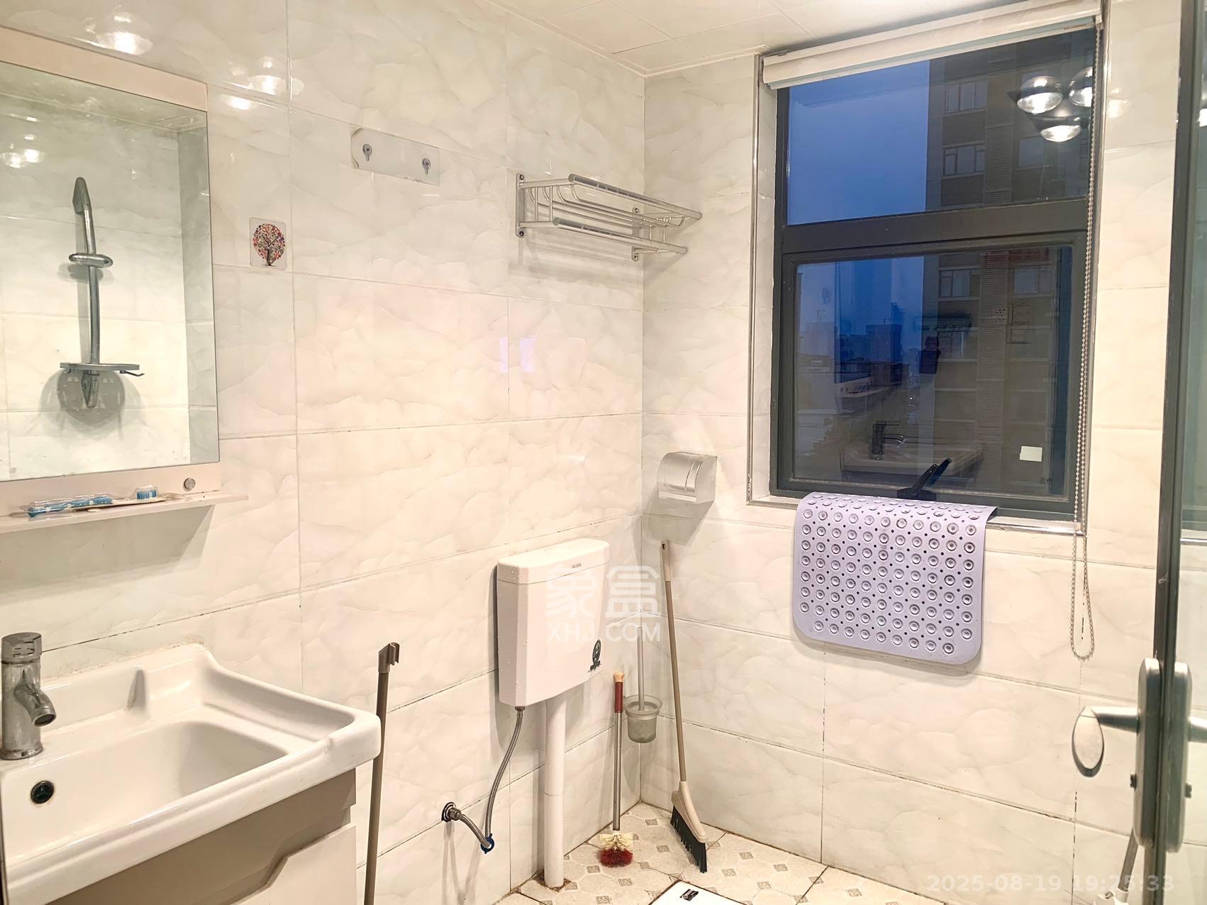 高升时代广场(冠铭商务中心)  4室2厅2卫    3000.0元/月 高升时代广场(冠铭商务中心)  4室2厅2卫    3000.0元/月室内图