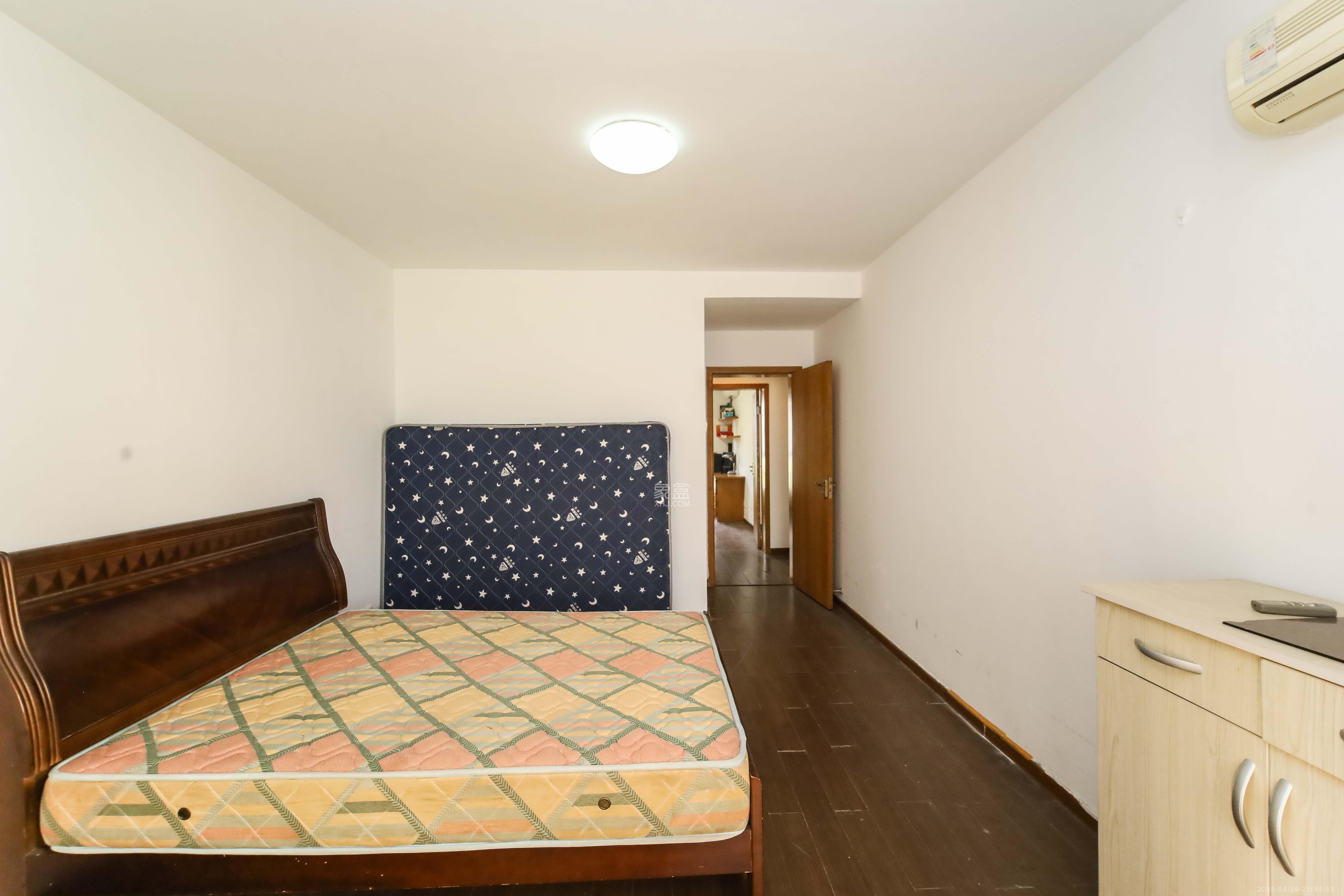 芙蓉苑  3室2厅1卫    81.6万卧室