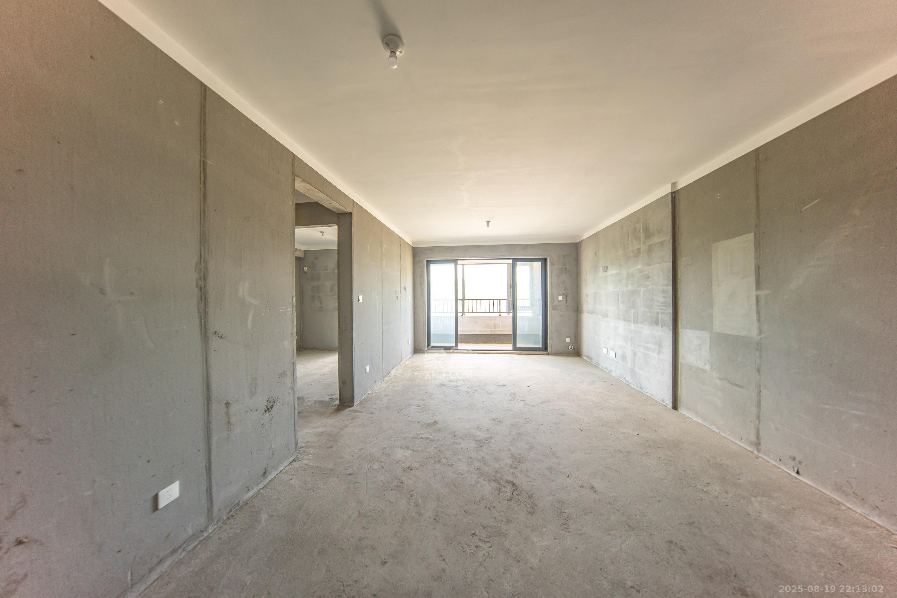 金茂长沙国际社区  3室2厅2卫    106.8万 金茂长沙国际社区  3室2厅2卫    106.8万客厅