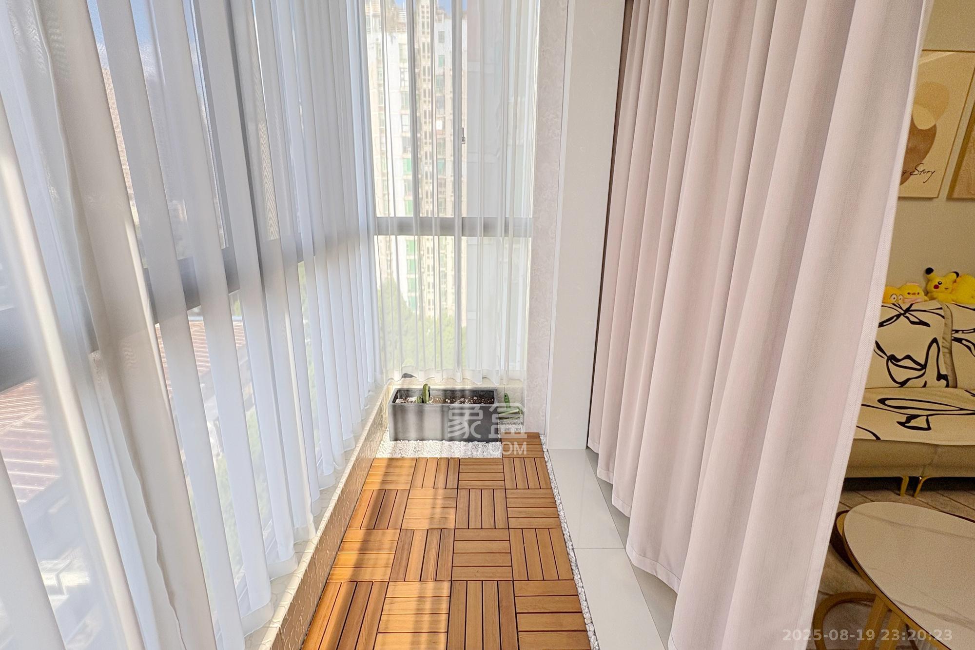 颐美园 4室2厅2卫 130.0万 颐美园 4室2厅2卫 130.0万阳台