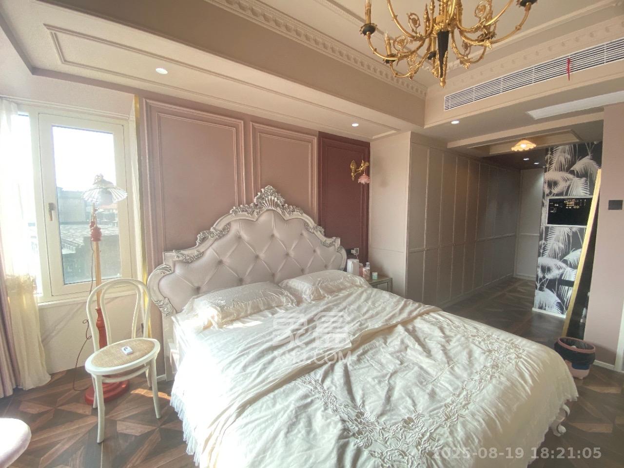 天健城 3室2厅2卫 8000.0元/月 天健城 3室2厅2卫 8000.0元/月室内图