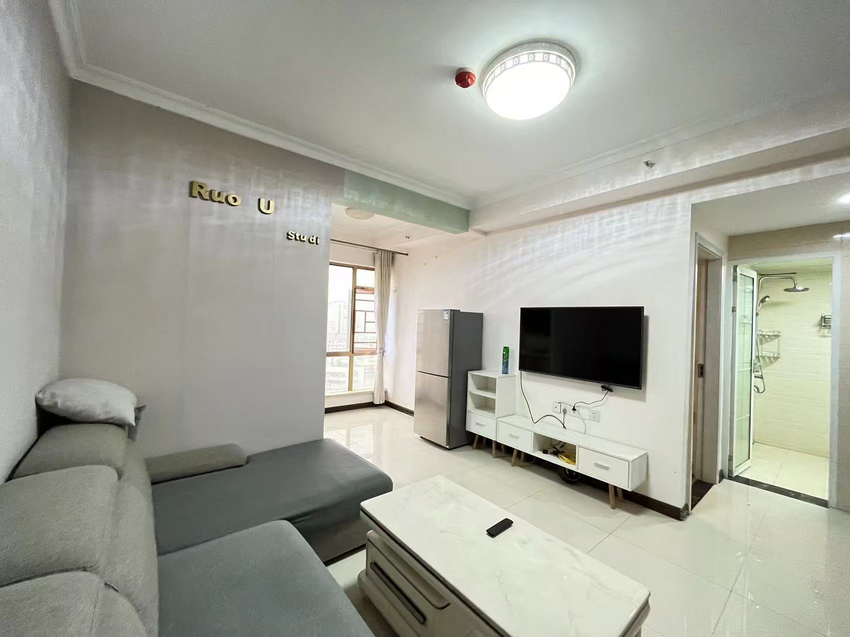 旺角星辰  1室1厅1卫    1500.0元/月 旺角星辰  1室1厅1卫    1500.0元/月