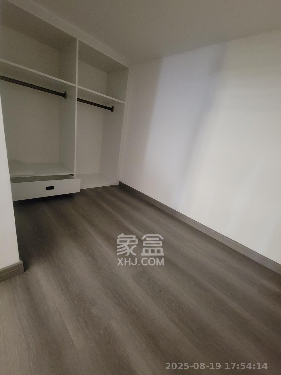 万润时光里  1室0厅0卫   2600.00元/月室内图