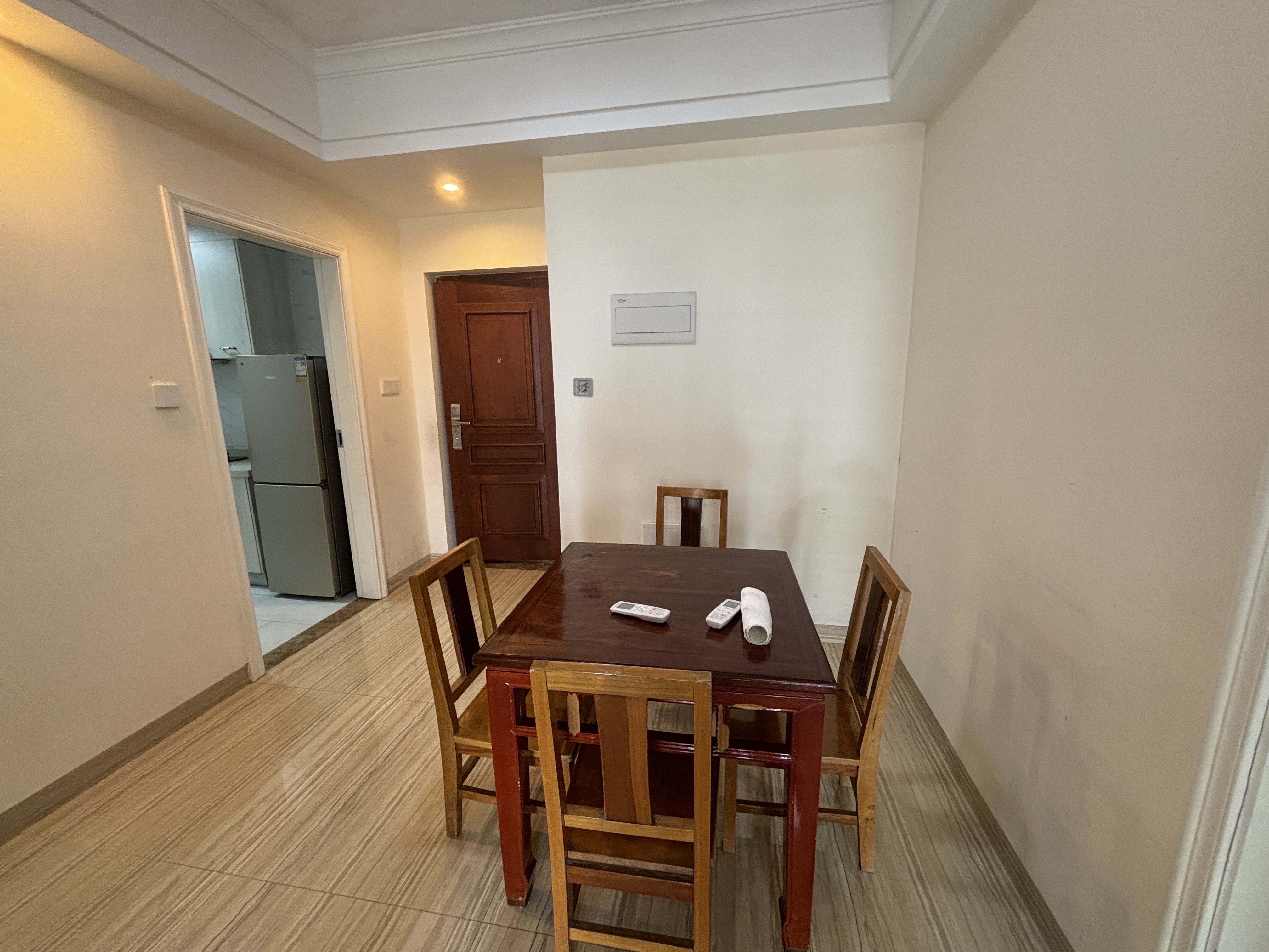 滨江世纪佳城(北区) 2室2厅1卫 2400.0元/月 滨江世纪佳城(北区) 2室2厅1卫 2400.0元/月室内图