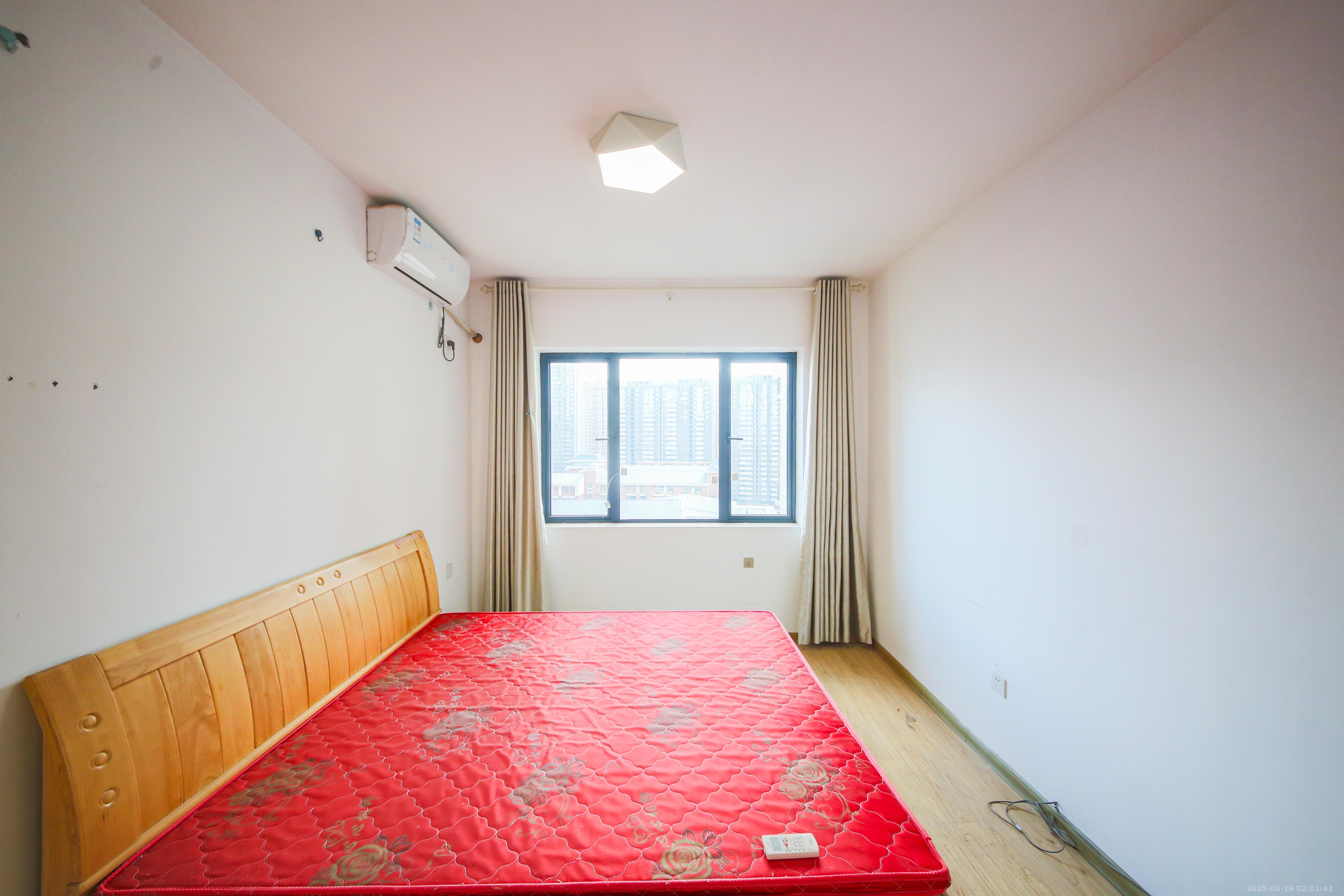 丽水熙园 3室2厅2卫 94.0万 丽水熙园 3室2厅2卫 94.0万卧室