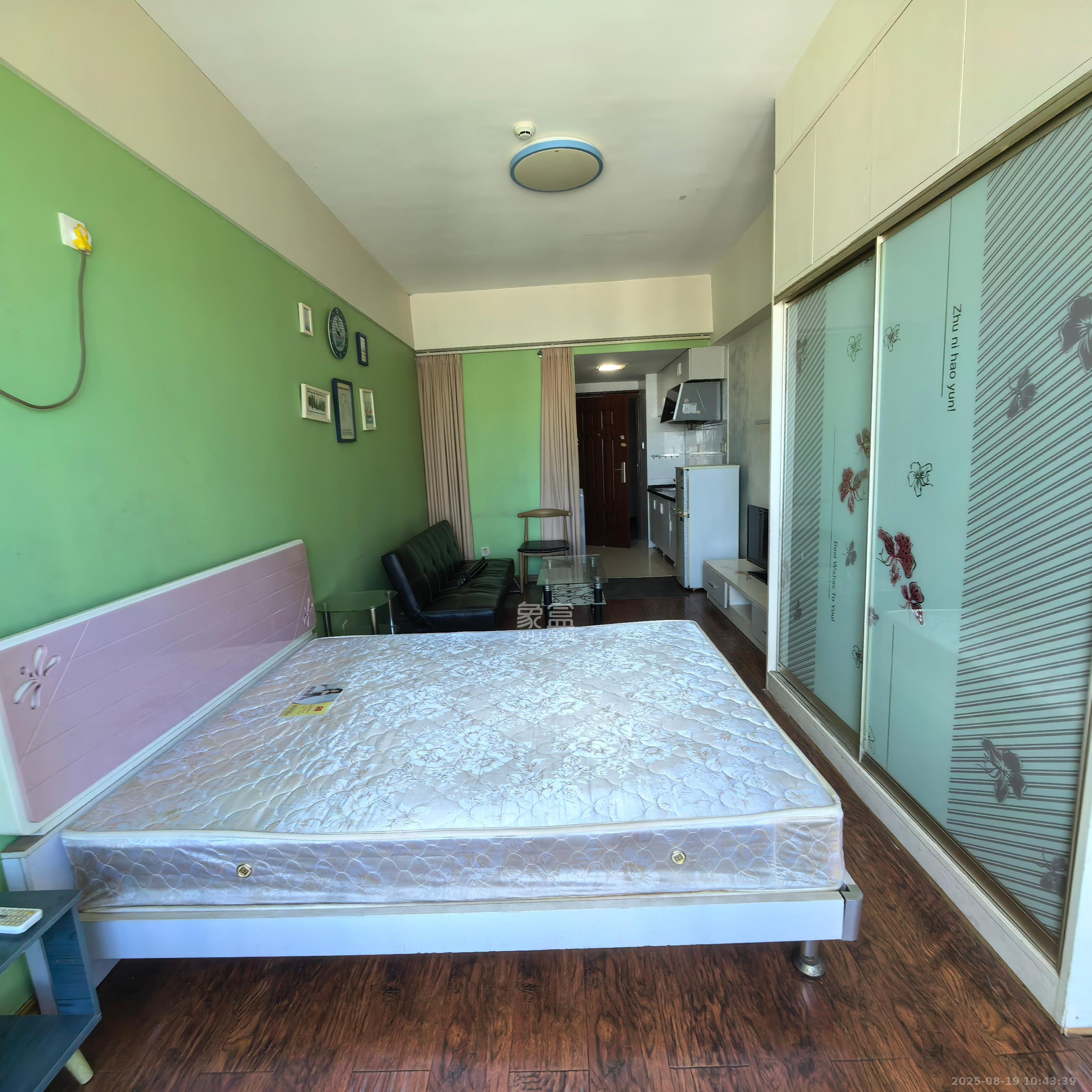 名富公寓 1室1厅0卫 1300.0元/月 名富公寓 1室1厅0卫 1300.0元/月室内图