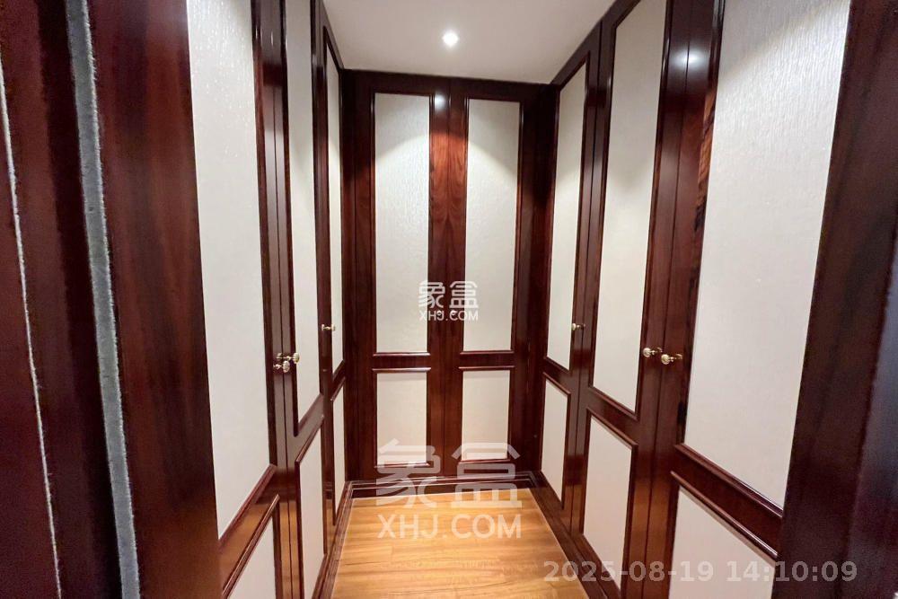 运达中央广场一、二期 3室2厅2卫 11000.0元/月 运达中央广场一、二期 3室2厅2卫 11000.0元/月室内图